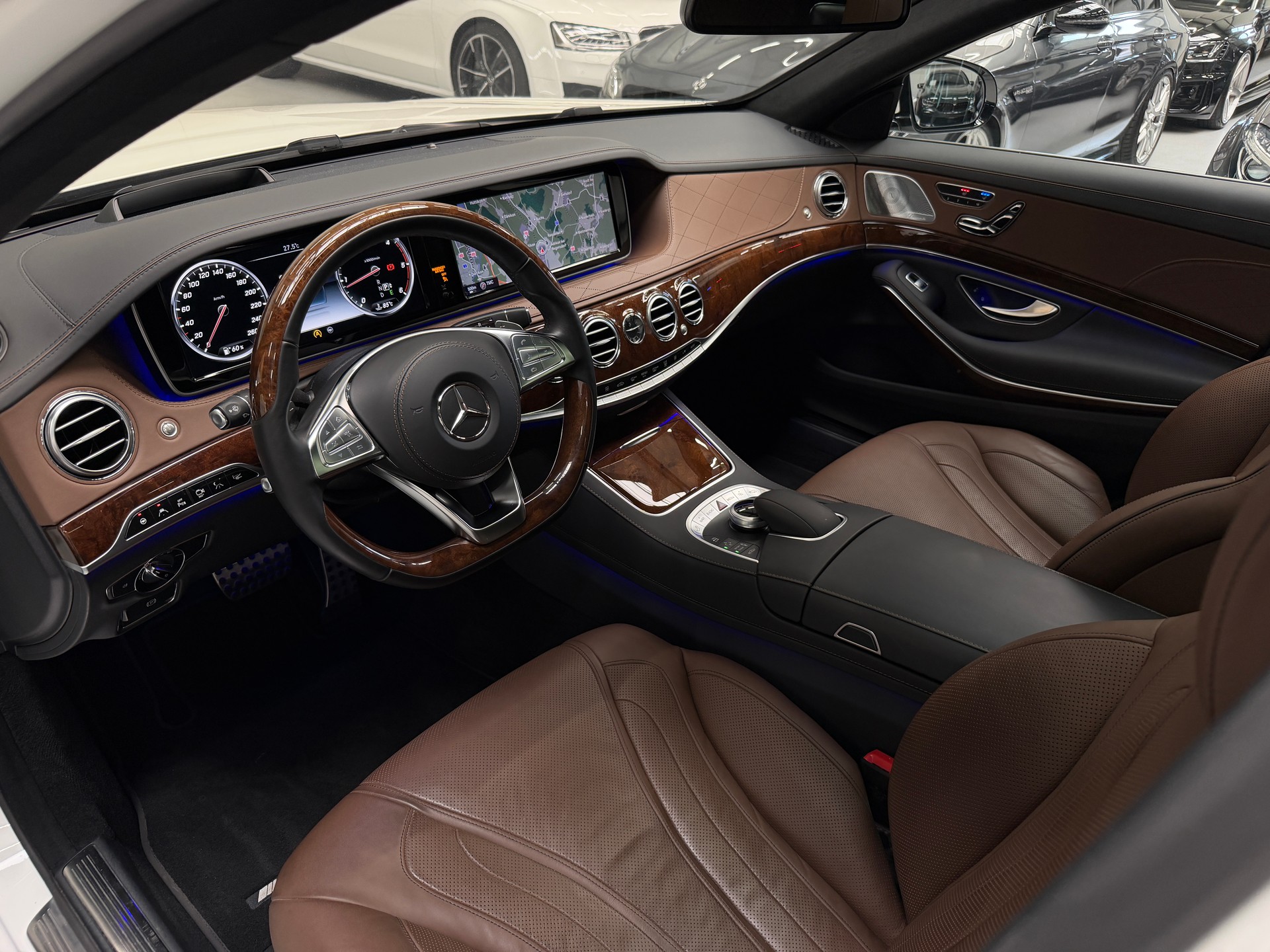 MERCEDES-BENZ S 350 L AMG-Line BlueTEC 4Matic 7G-Tronic-image-19