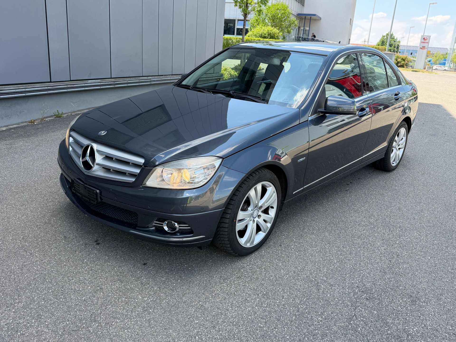 MERCEDES-BENZ C 200 CGI BlueEfficiency Avantgarde Automatic-image-0