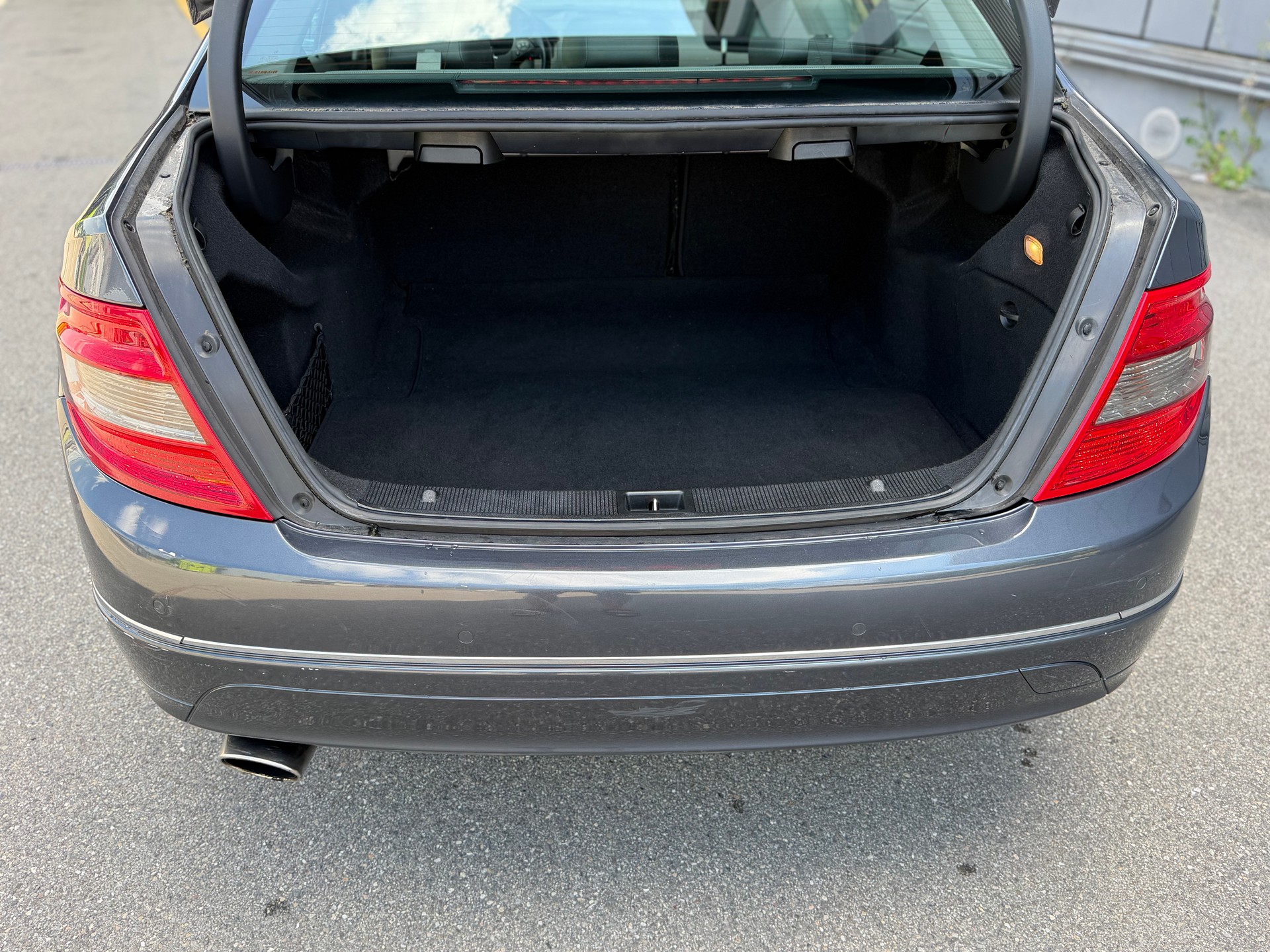 MERCEDES-BENZ C 200 CGI BlueEfficiency Avantgarde Automatic-image-8