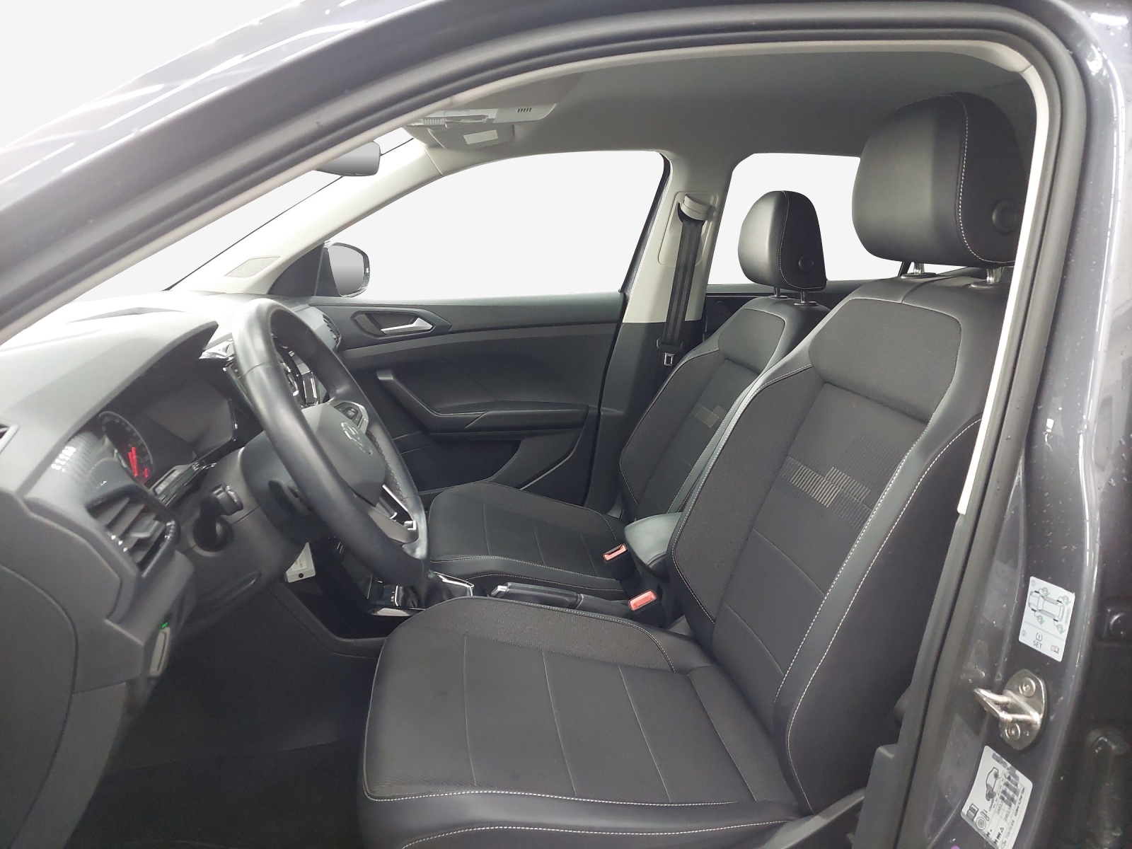 VW T-Cross 1.0 TSI Life DSG-image-7