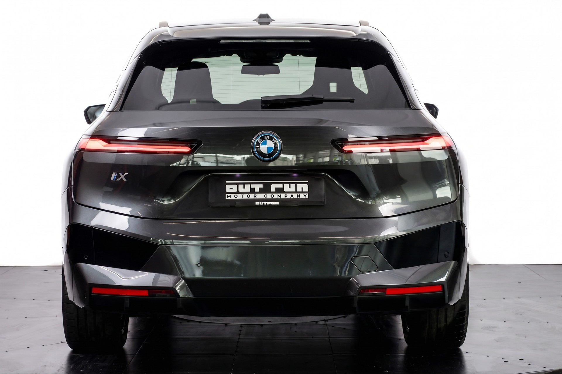 BMW iX xDrive50-image-2