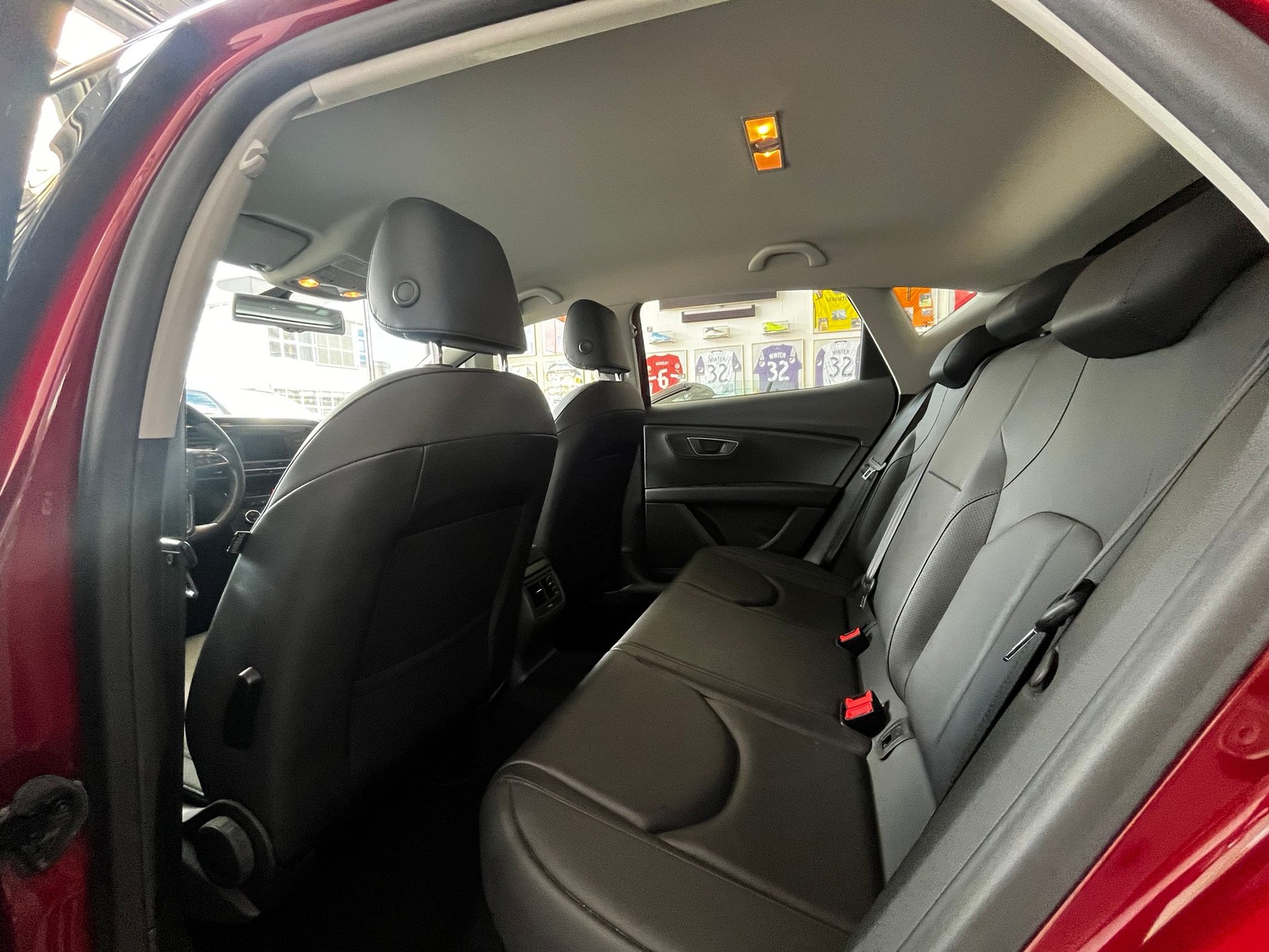 SEAT Leon 1.2 TSI Style DSG-image-12