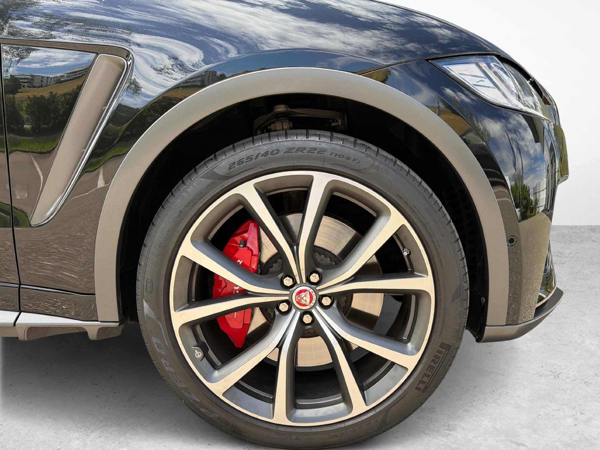 JAGUAR F-Pace 5.0 V8 SVR AWD 550PS-image-19