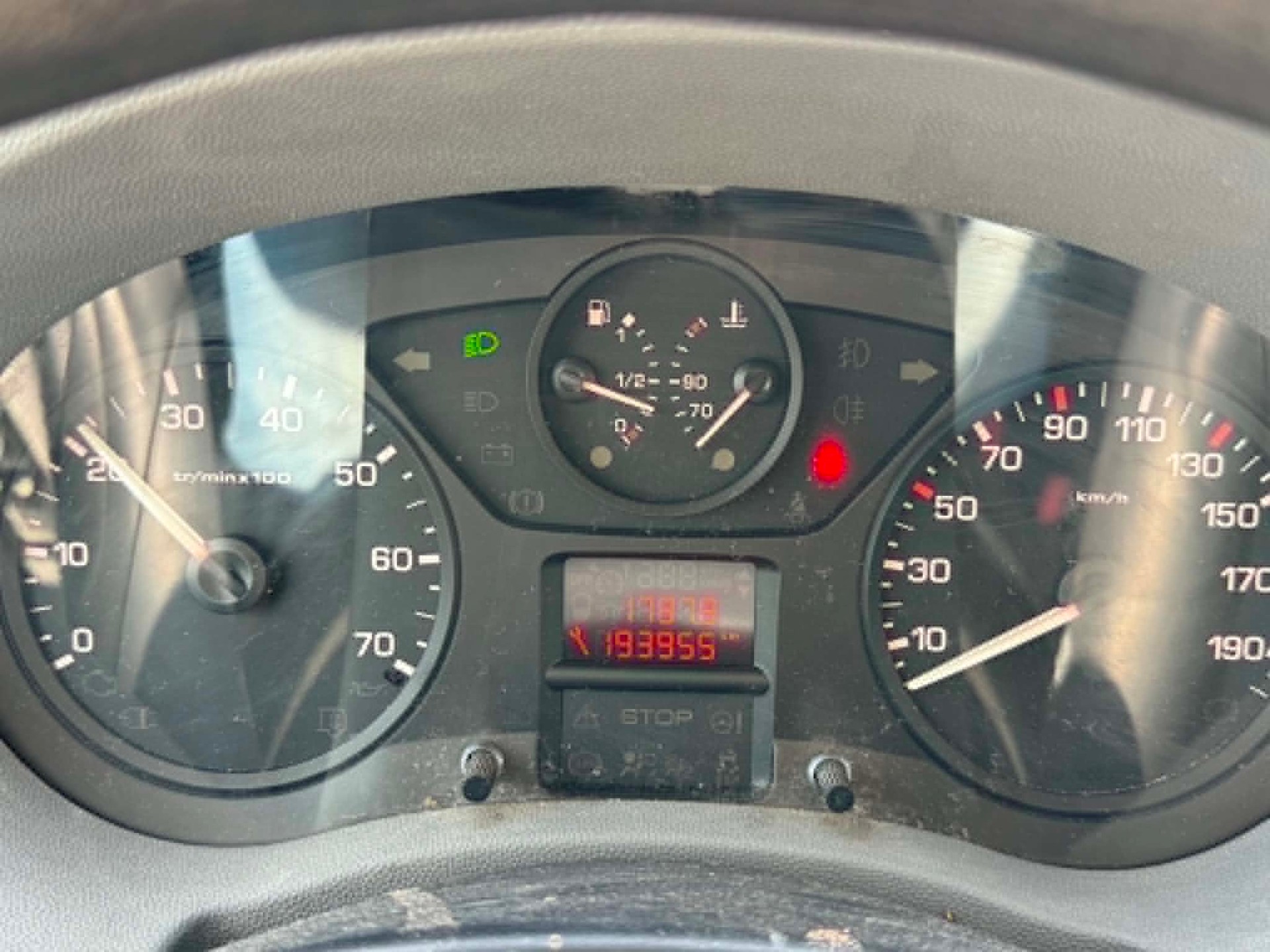 PEUGEOT Expert 2.0 HDi 229 L2H1-image-9