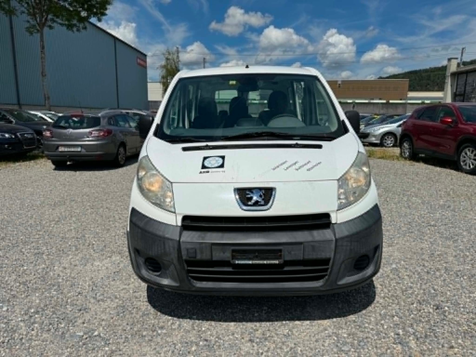 PEUGEOT Expert 2.0 HDi 229 L2H1-image-7