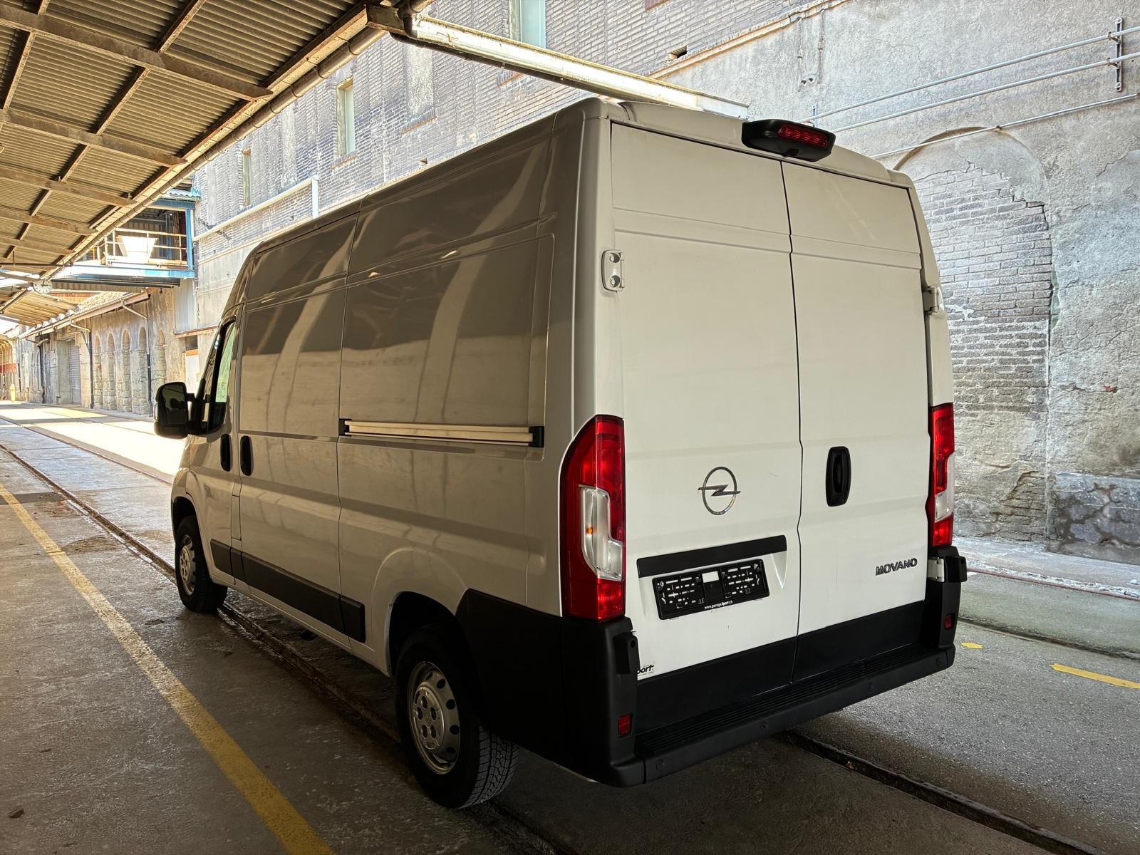 OPEL Movano 2.2 d 3,5t L2H2 Heavy Essentia-image-3