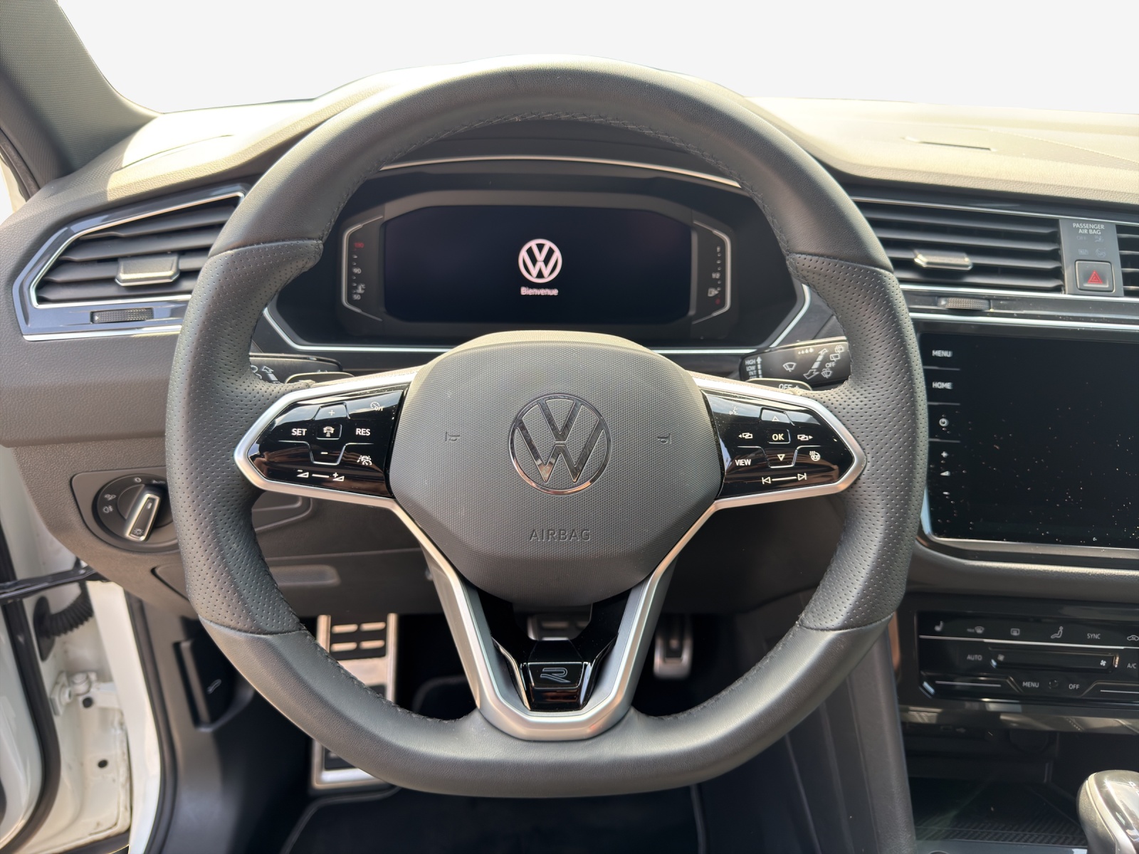 VW Tiguan 2.0TSI R-Line 4Motion DSG-image-9