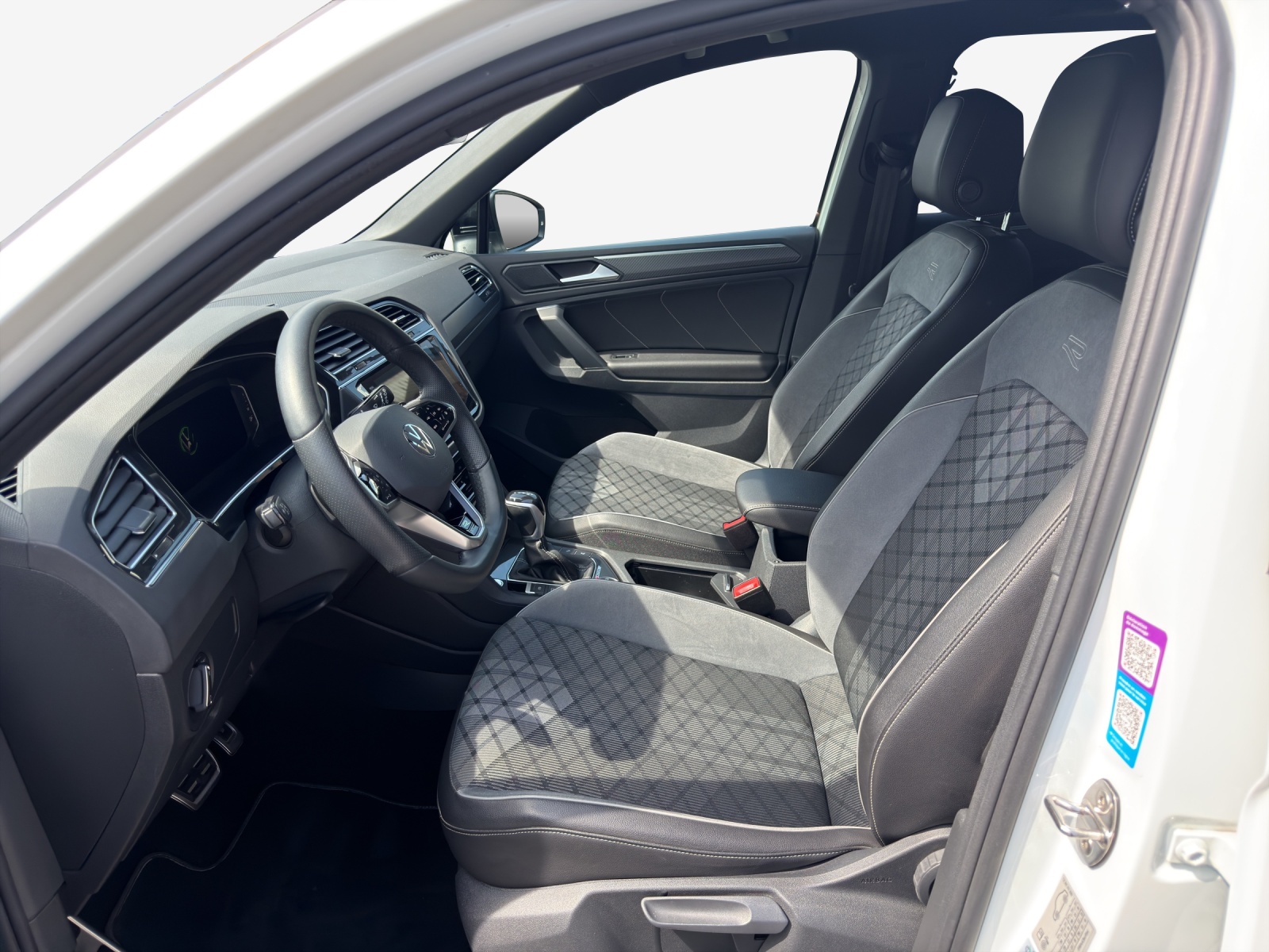 VW Tiguan 2.0TSI R-Line 4Motion DSG-image-7