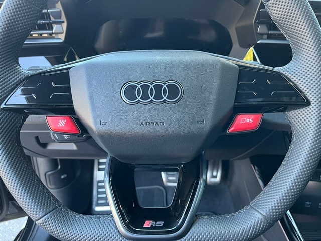 AUDI RS3 Sportback 2.5 TSI quattro S-tronic-image-12
