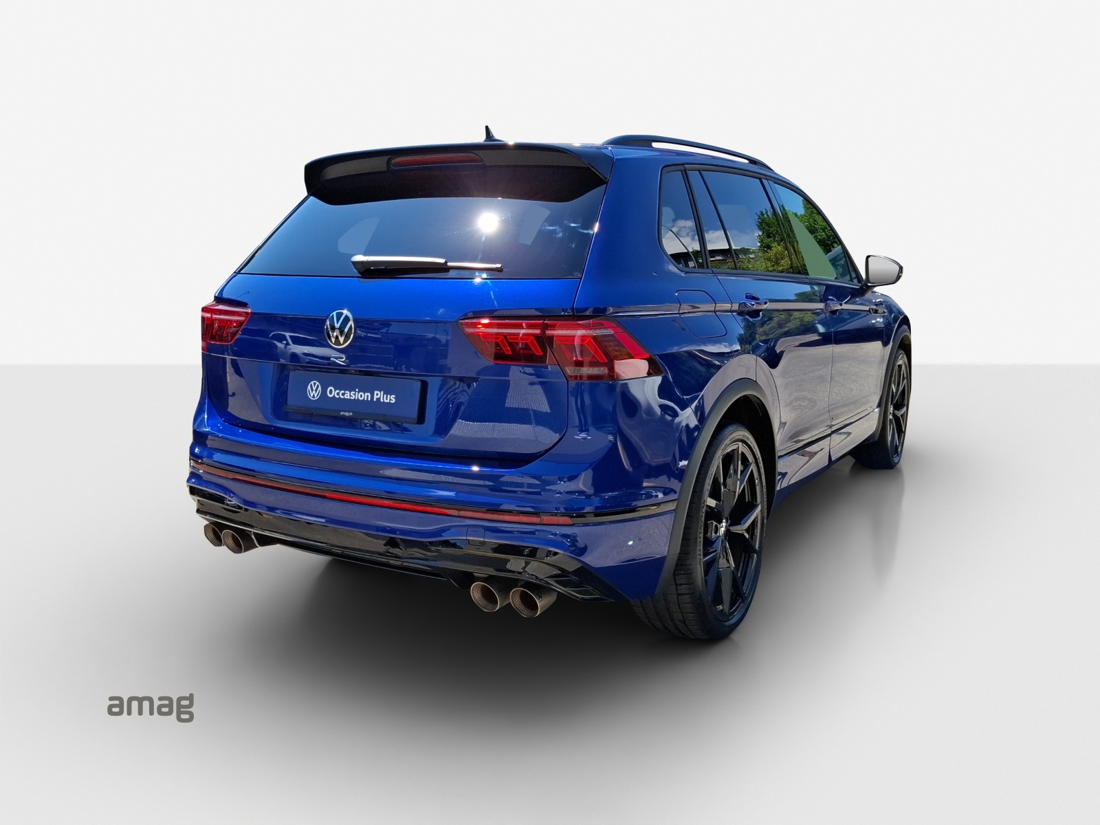 VW Tiguan 2.0TSI R 4Motion DSG-image-4