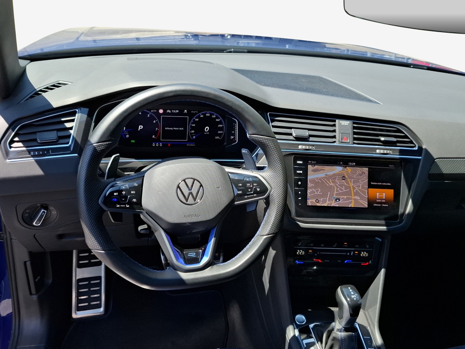 VW Tiguan 2.0TSI R 4Motion DSG-image-8