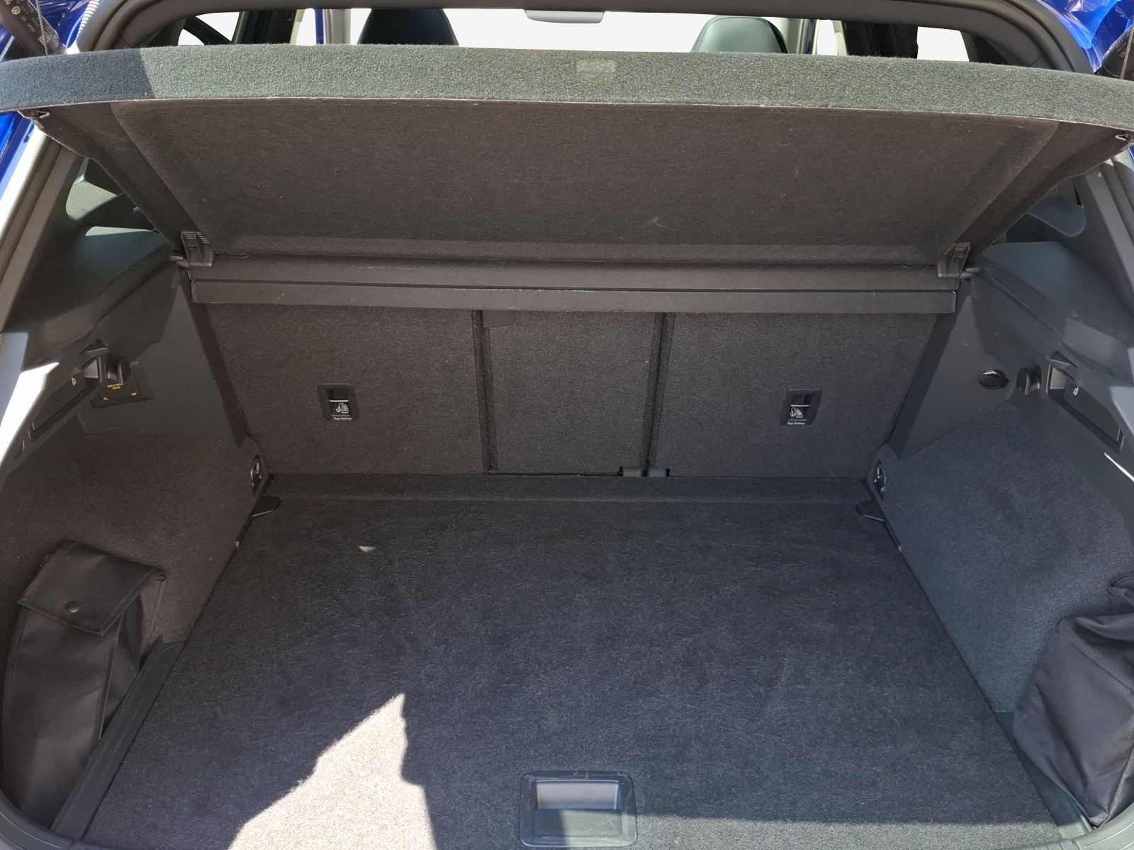 VW Tiguan 2.0TSI R 4Motion DSG-image-12