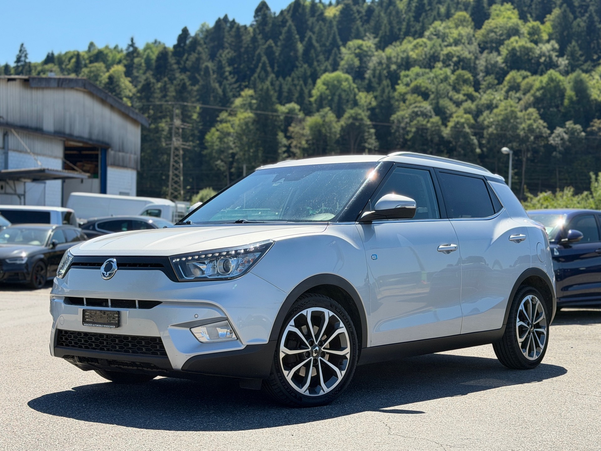 KGM-SsangYong Tivoli 1.6 eXDi Sapphire 4WD Automatic-image-0