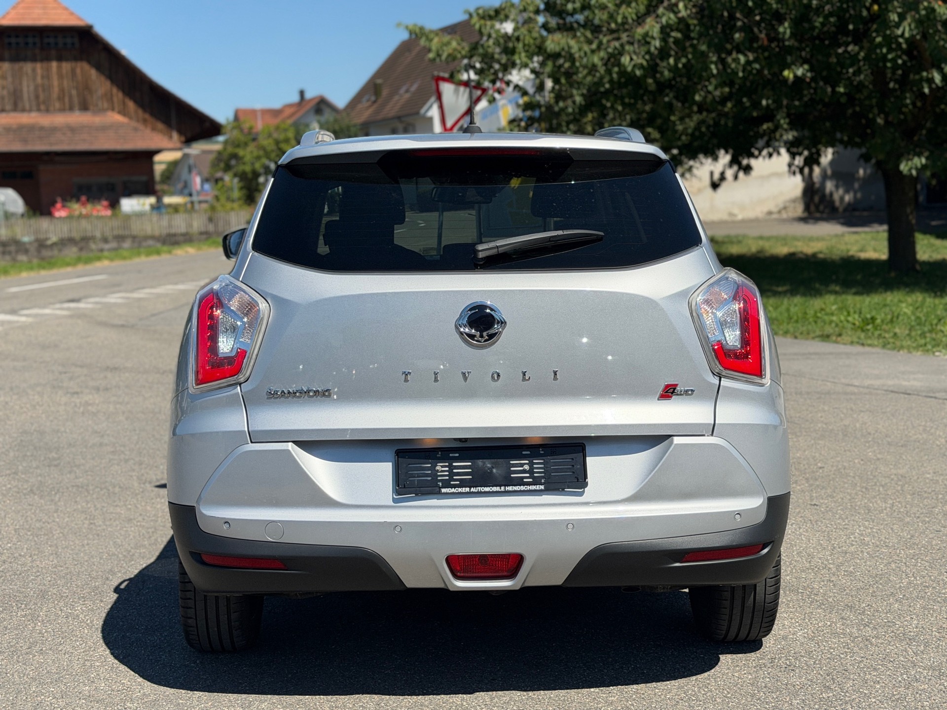 KGM-SsangYong Tivoli 1.6 eXDi Sapphire 4WD Automatic-image-4