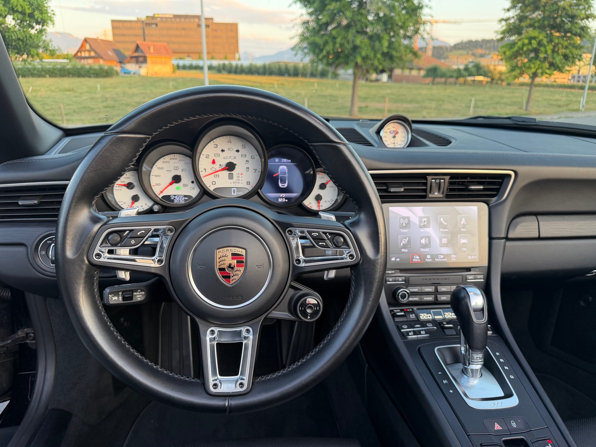 PORSCHE 3.0 Carrera 4 GTS PDK-image-12