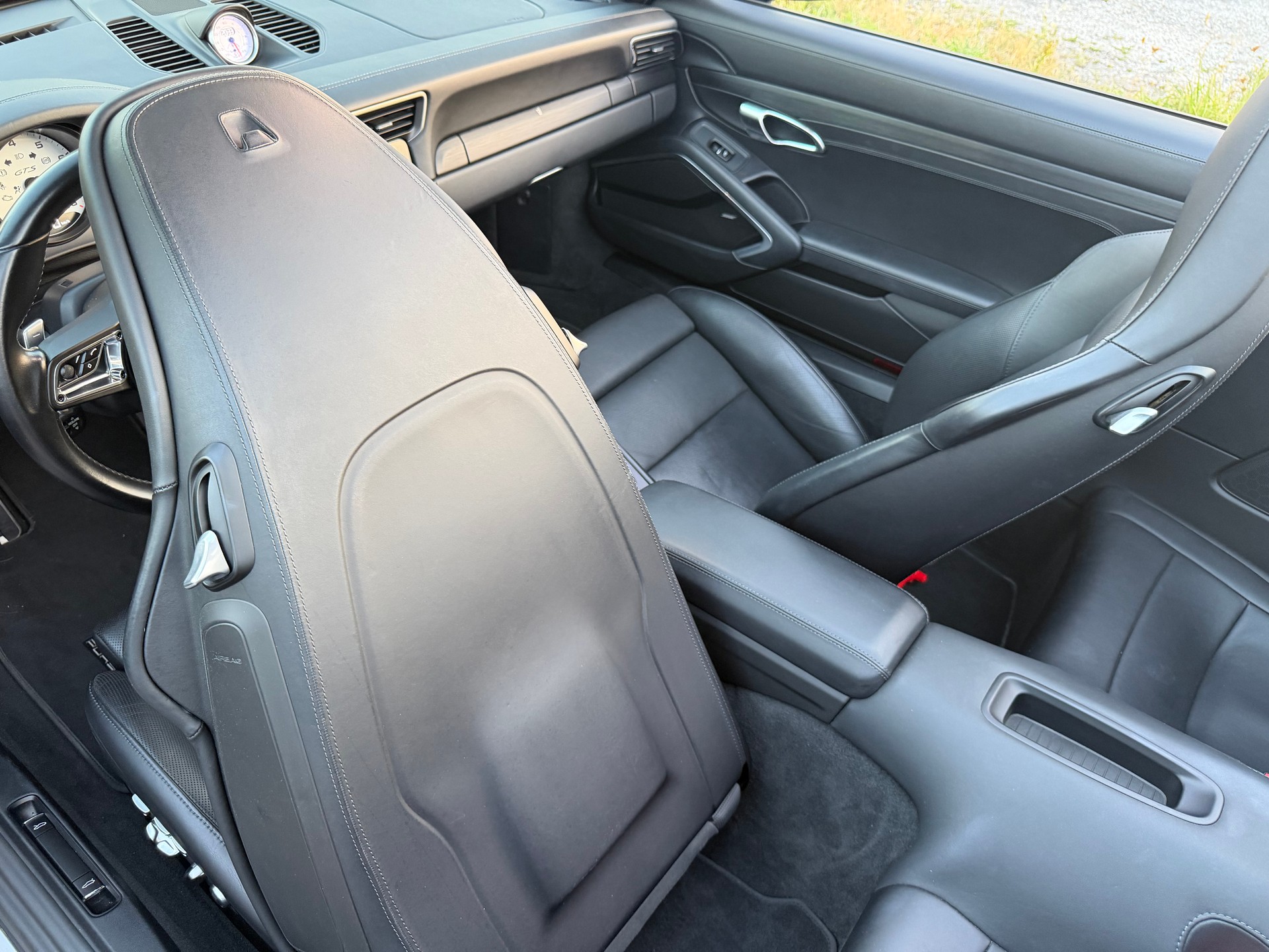 PORSCHE 3.0 Carrera 4 GTS PDK-image-16