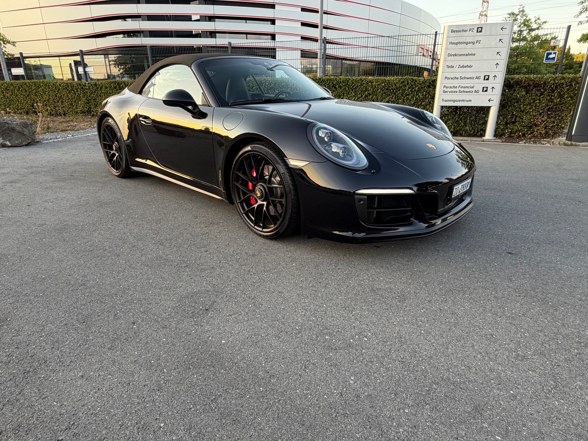 PORSCHE 3.0 Carrera 4 GTS PDK-image-1