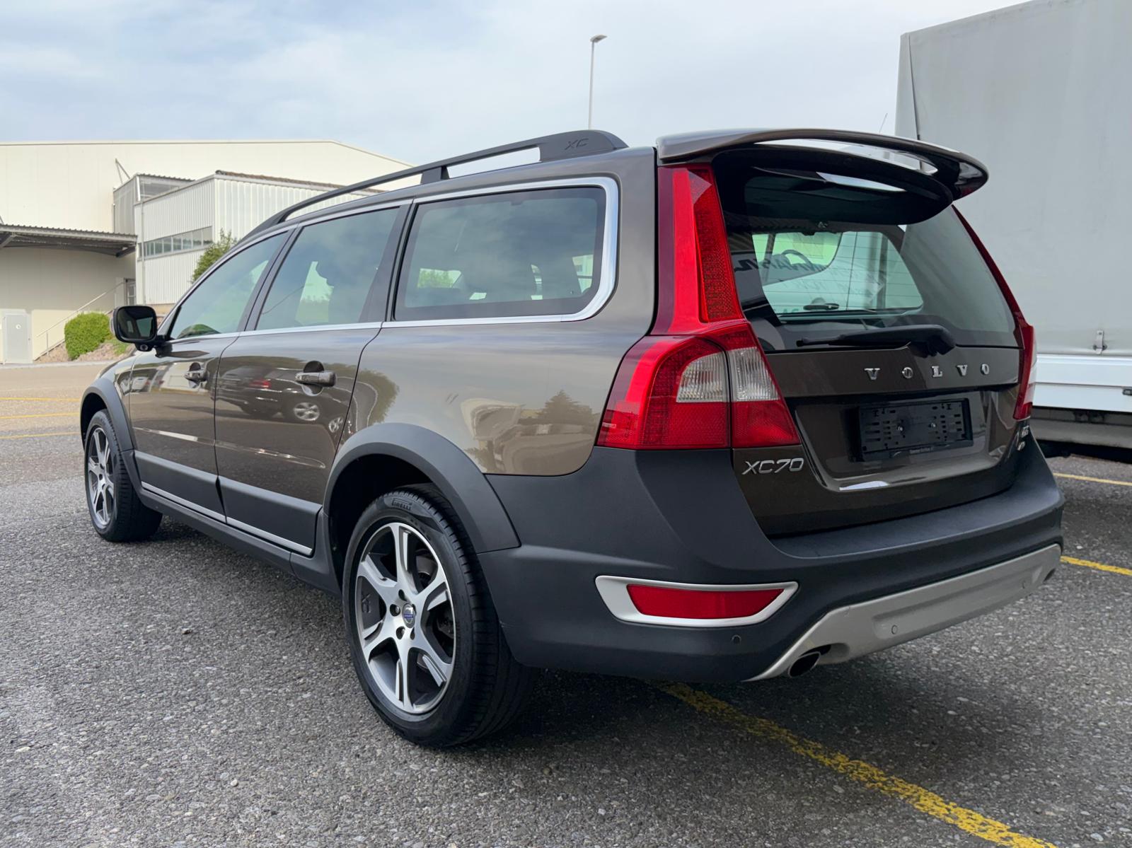 VOLVO XC70 D5 AWD Summum Geartronic MFK 05.2025-image-3