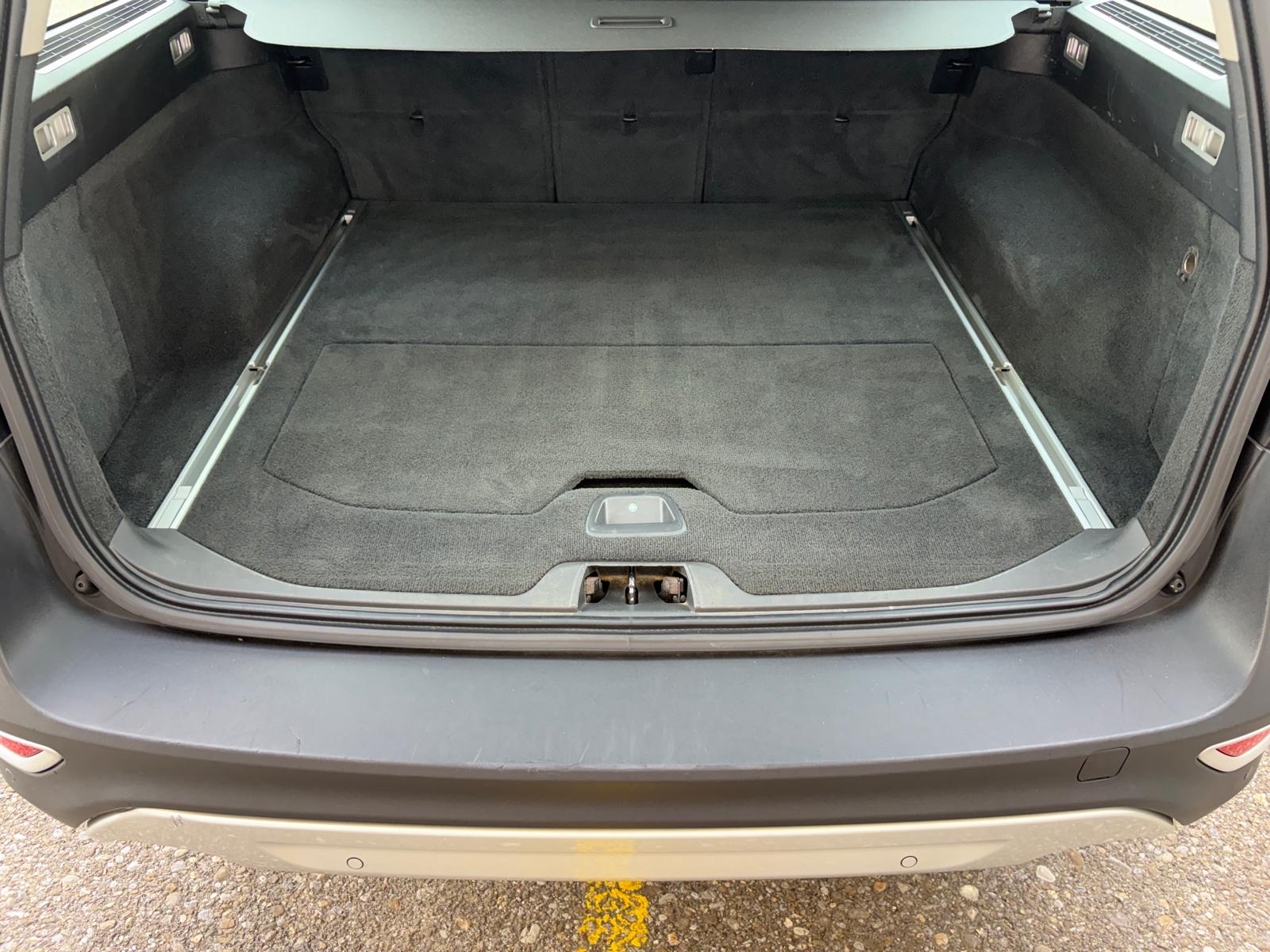 VOLVO XC70 D5 AWD Summum Geartronic MFK 05.2025-image-12