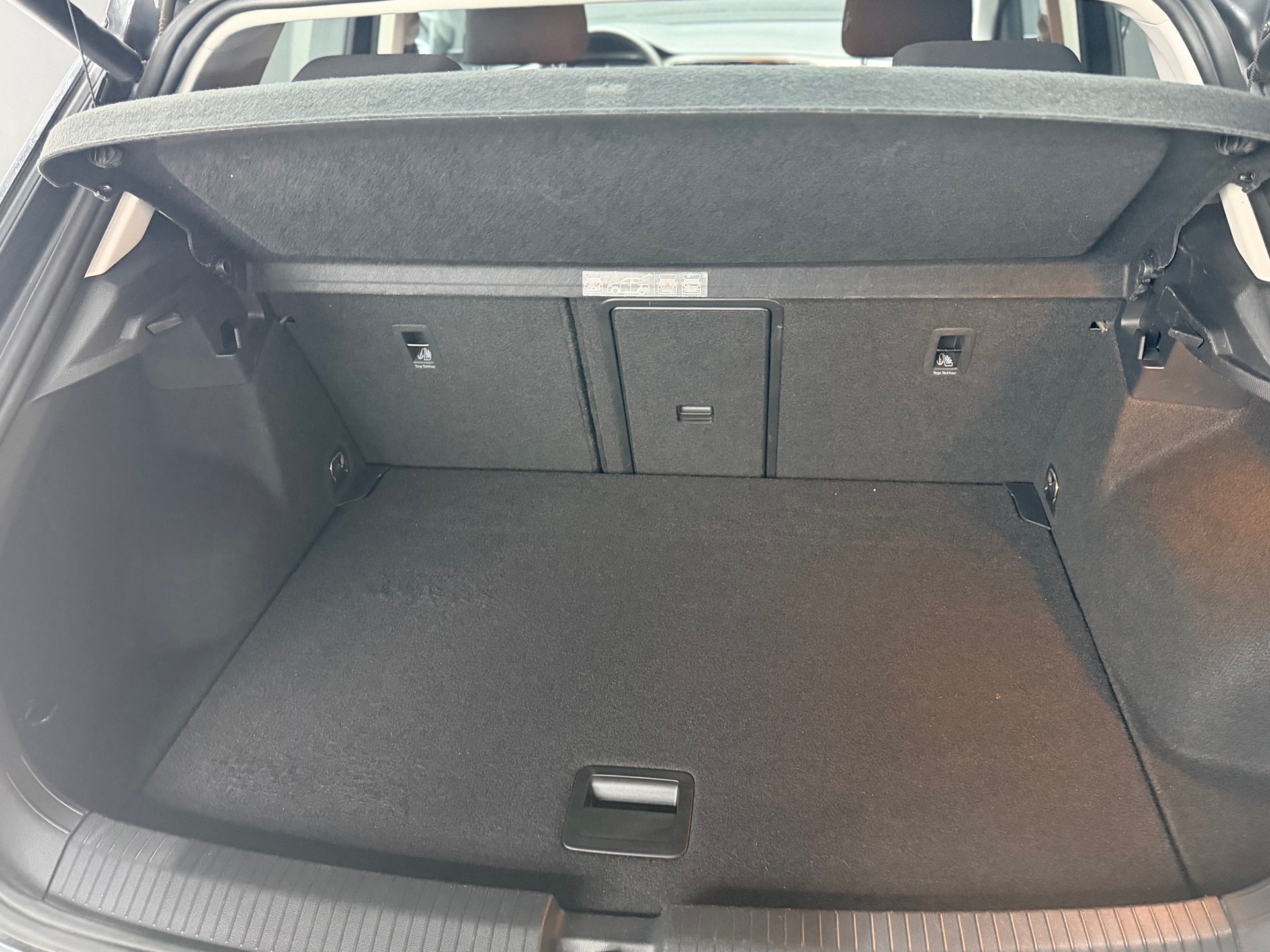VW T-Roc 1.0 TSI Advance-image-7