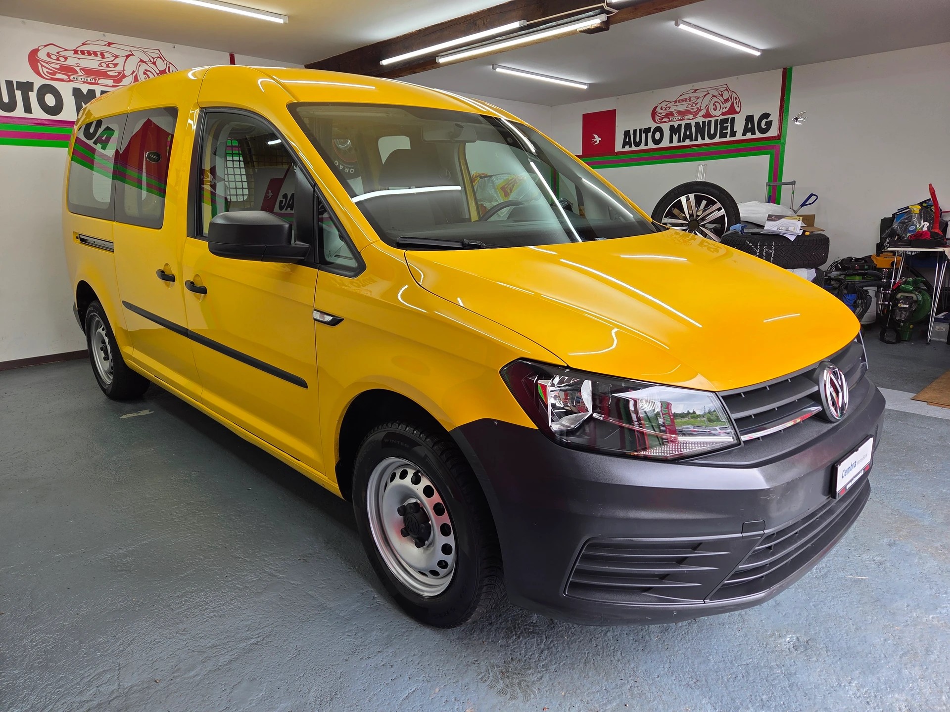VW Caddy Maxi 1.0TSI BlueMotion Technology-image-1
