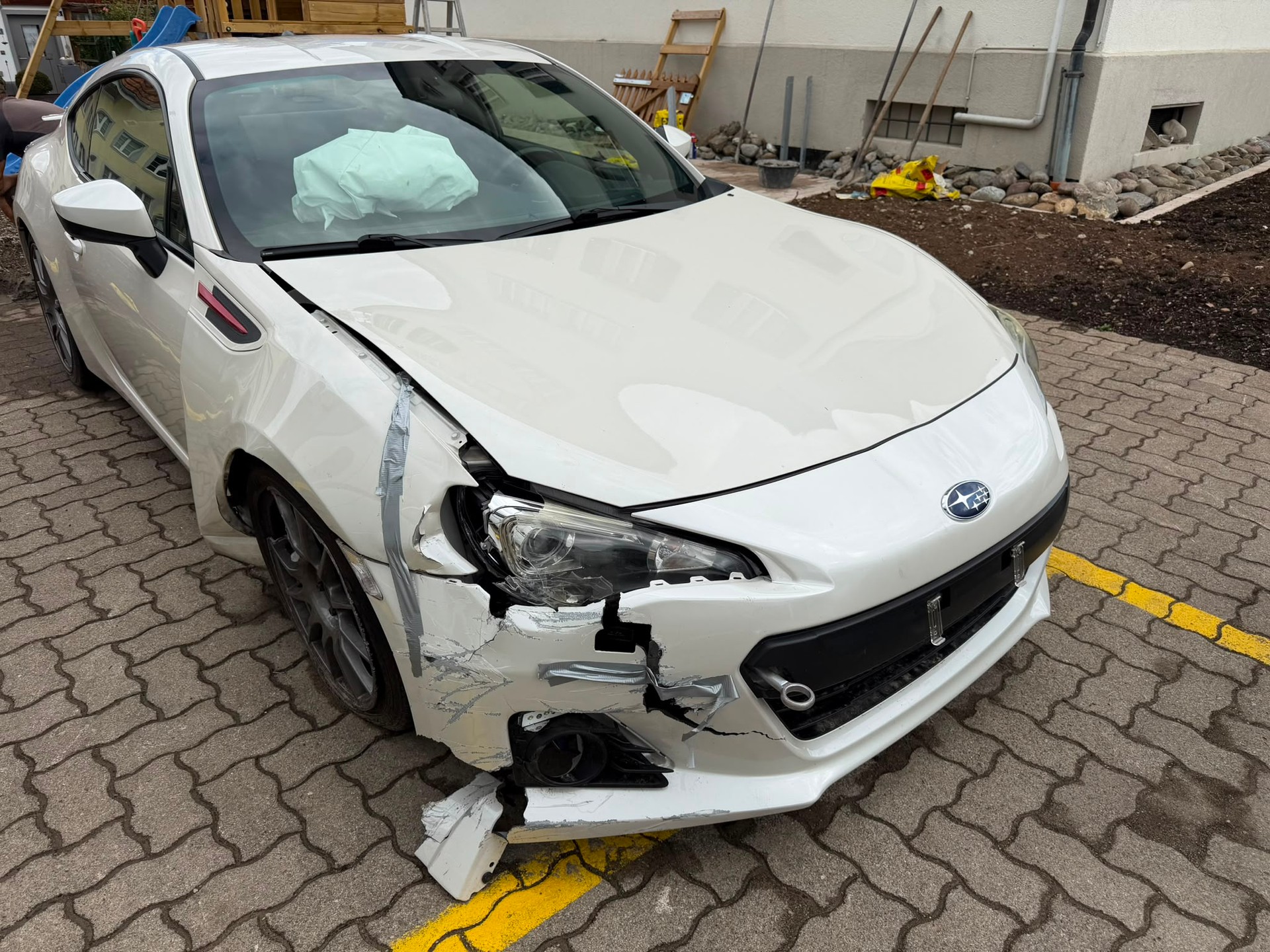 SUBARU BRZ 2.0R-image-1
