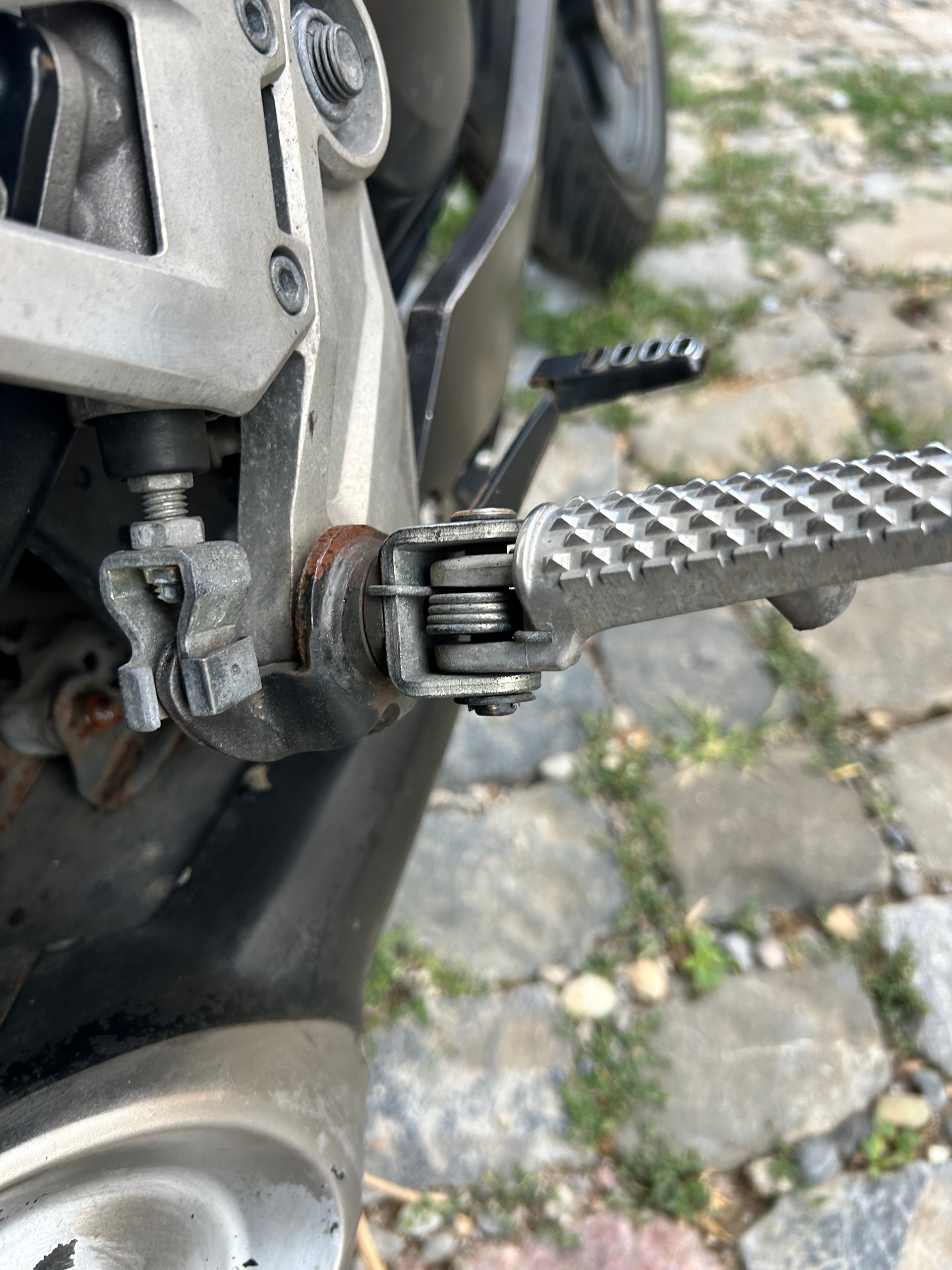 HONDA CB125R 2018-image-11