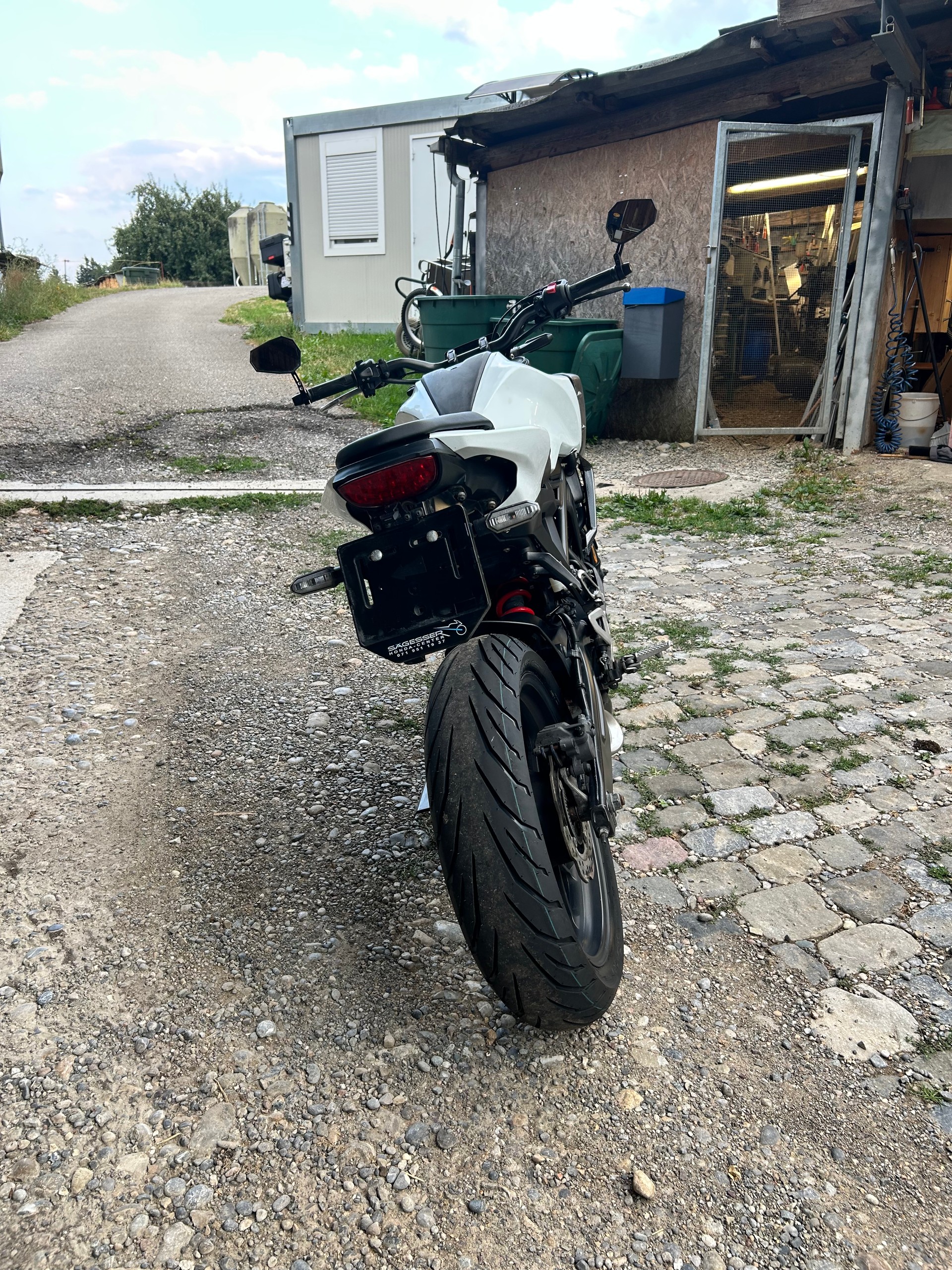 HONDA CB125R 2018-image-3