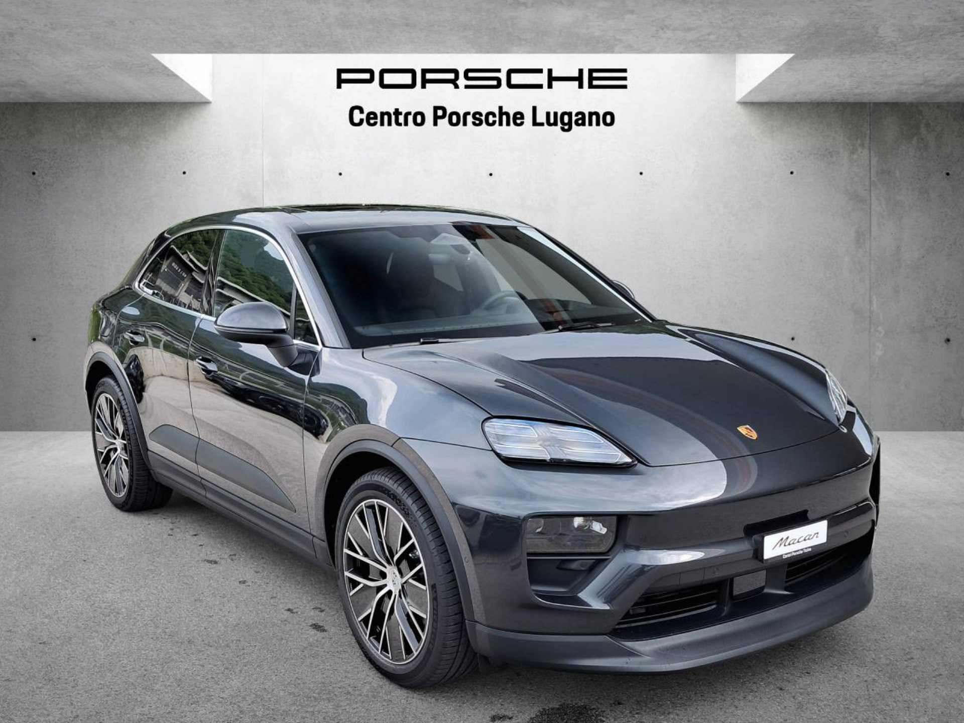 PORSCHE Macan 4S-image-5