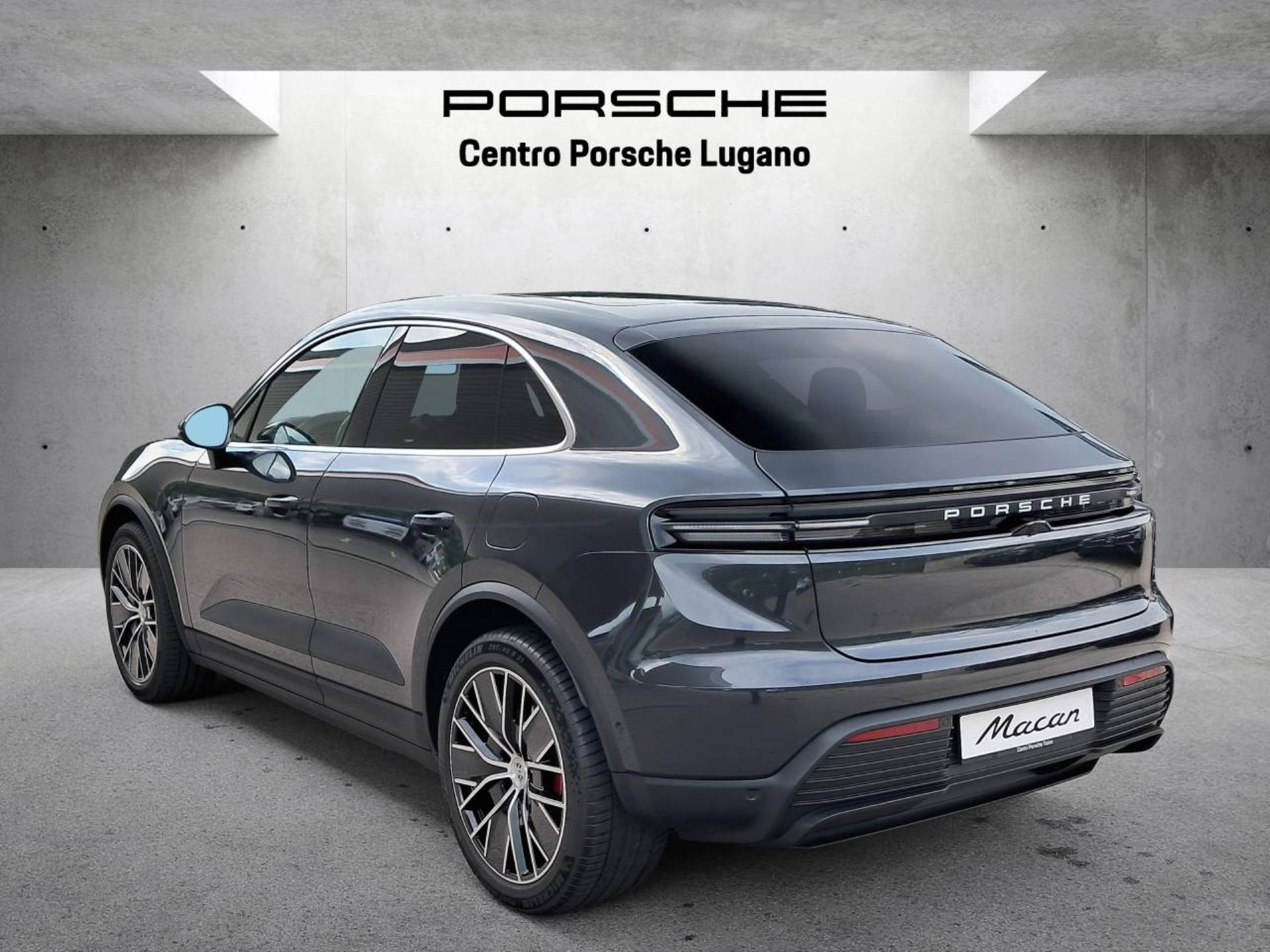 PORSCHE Macan 4S-image-6