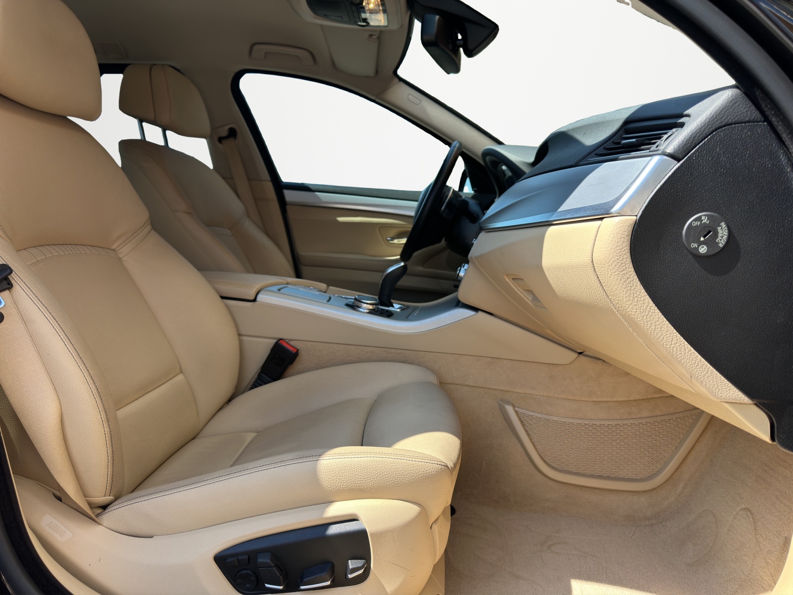 BMW 528i Touring xDrive Luxury Line Steptronic *frisch ab MFK*-image-12