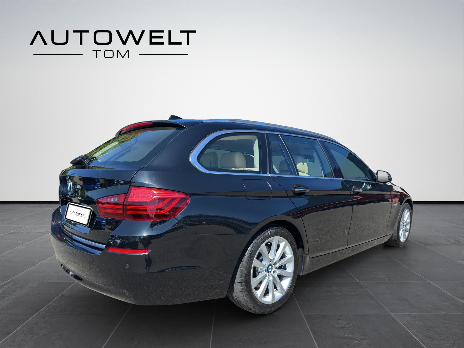 BMW 528i Touring xDrive Luxury Line Steptronic *frisch ab MFK*-image-4