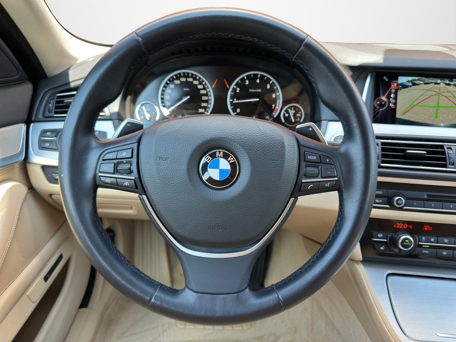 BMW 528i Touring xDrive Luxury Line Steptronic *frisch ab MFK*-image-9
