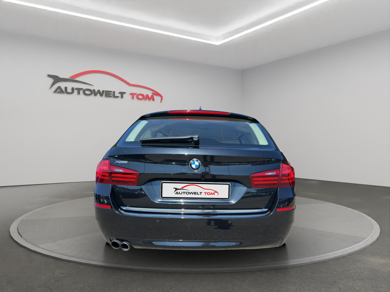 BMW 528i Touring xDrive Luxury Line Steptronic-image-3
