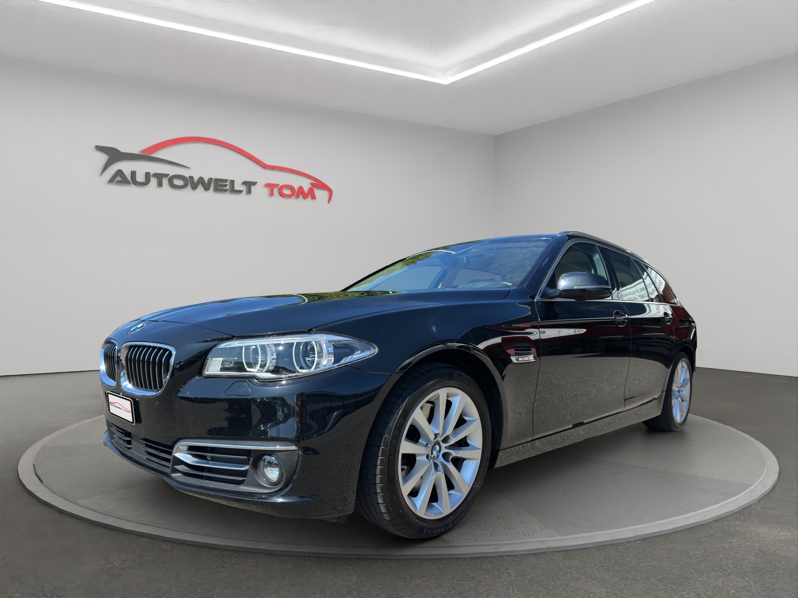 BMW 528i Touring xDrive Luxury Line Steptronic
