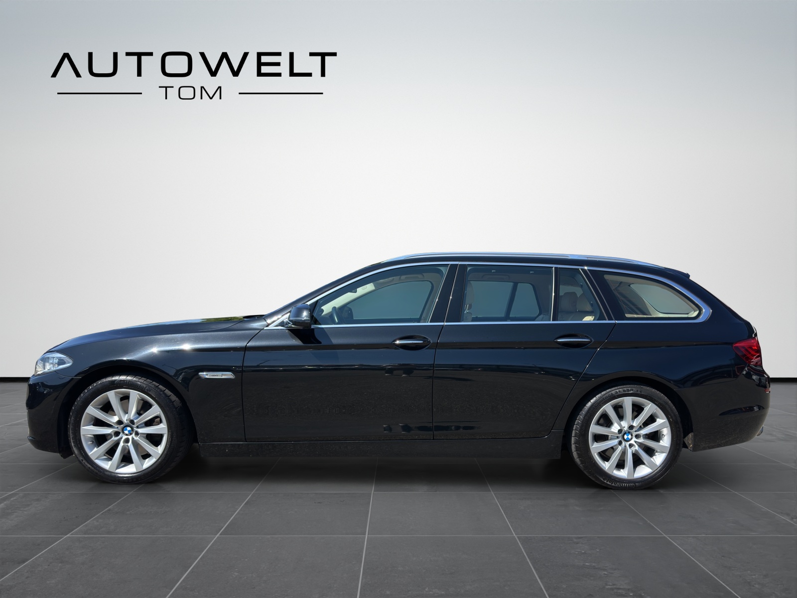 BMW 528i Touring xDrive Luxury Line Steptronic *frisch ab MFK*-image-1