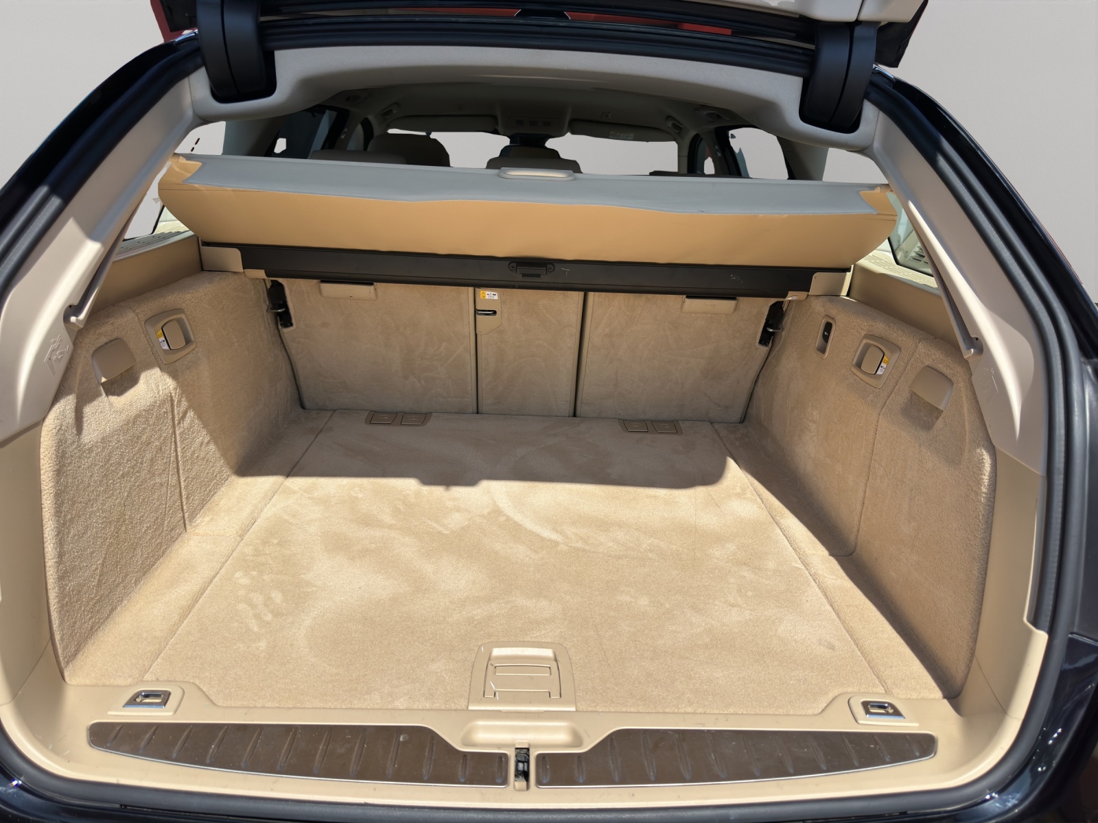BMW 528i Touring xDrive Luxury Line Steptronic-image-14