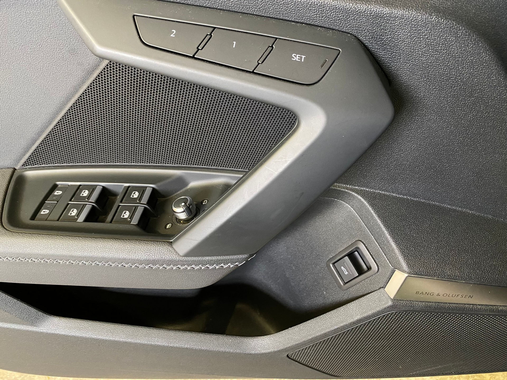 AUDI 2.0 TFSI quattro S-Tronic-image-3