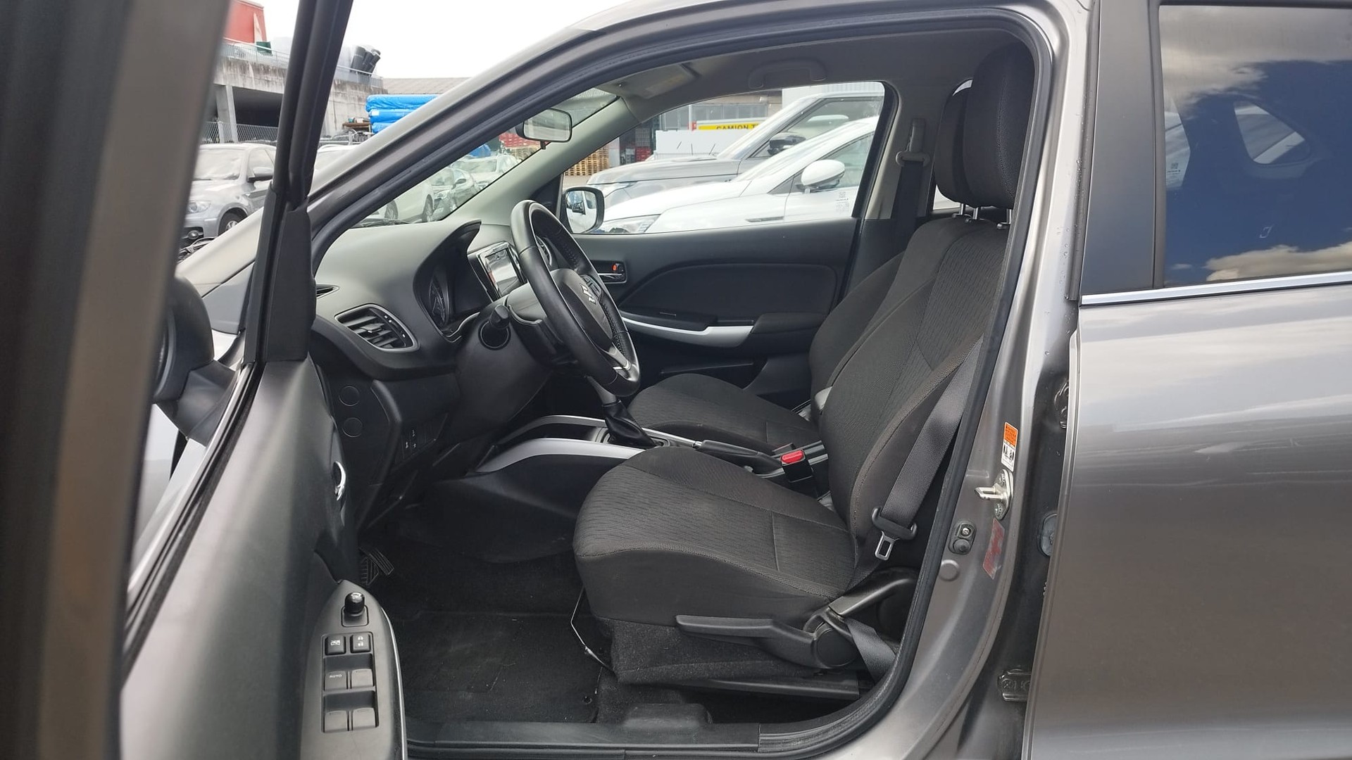 SUZUKI Baleno 1.0 Boosterjet Compact Top Automat-image-13
