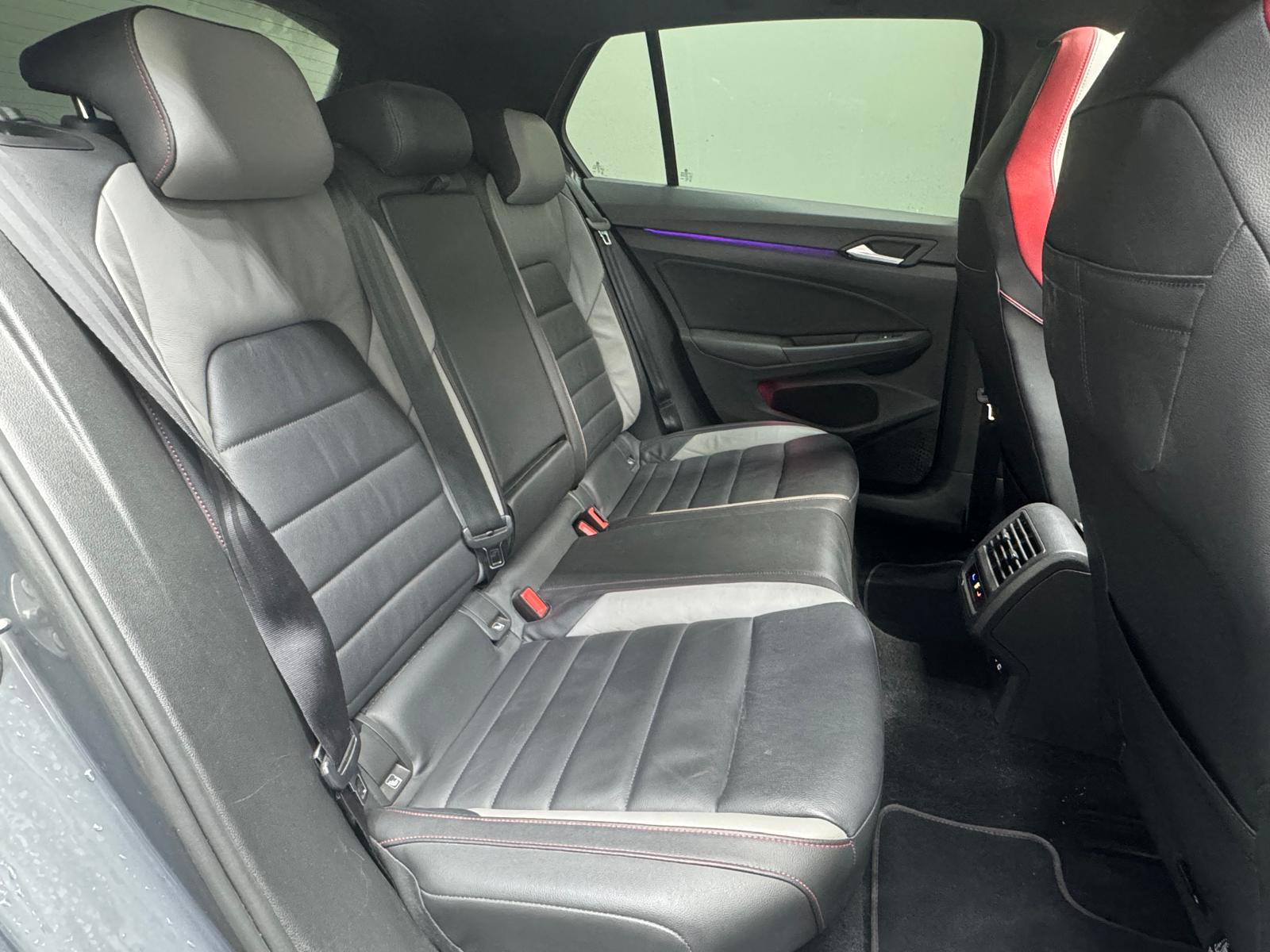 VW Golf 2.0 TSI GTI Clubsport 45 DSG - Toit ouvrant - Akrapovic-image-12