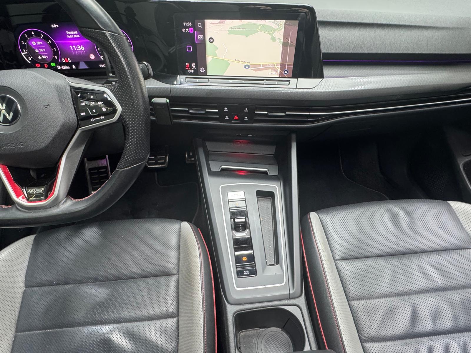 VW Golf 2.0 TSI GTI Clubsport 45 DSG - Toit ouvrant - Akrapovic-image-14