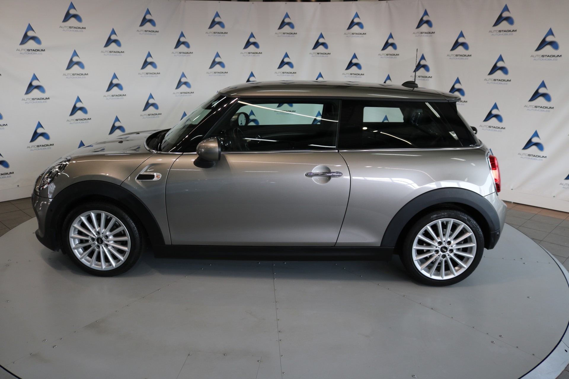 MINI Cooper Steptronic DKG-image-16