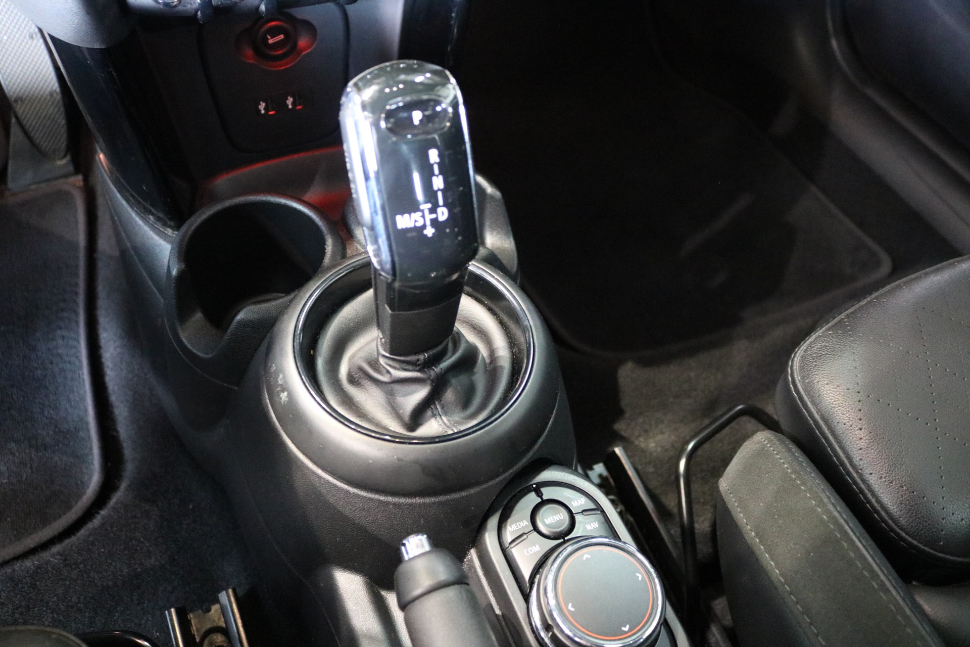 MINI Cooper Steptronic DKG-image-44