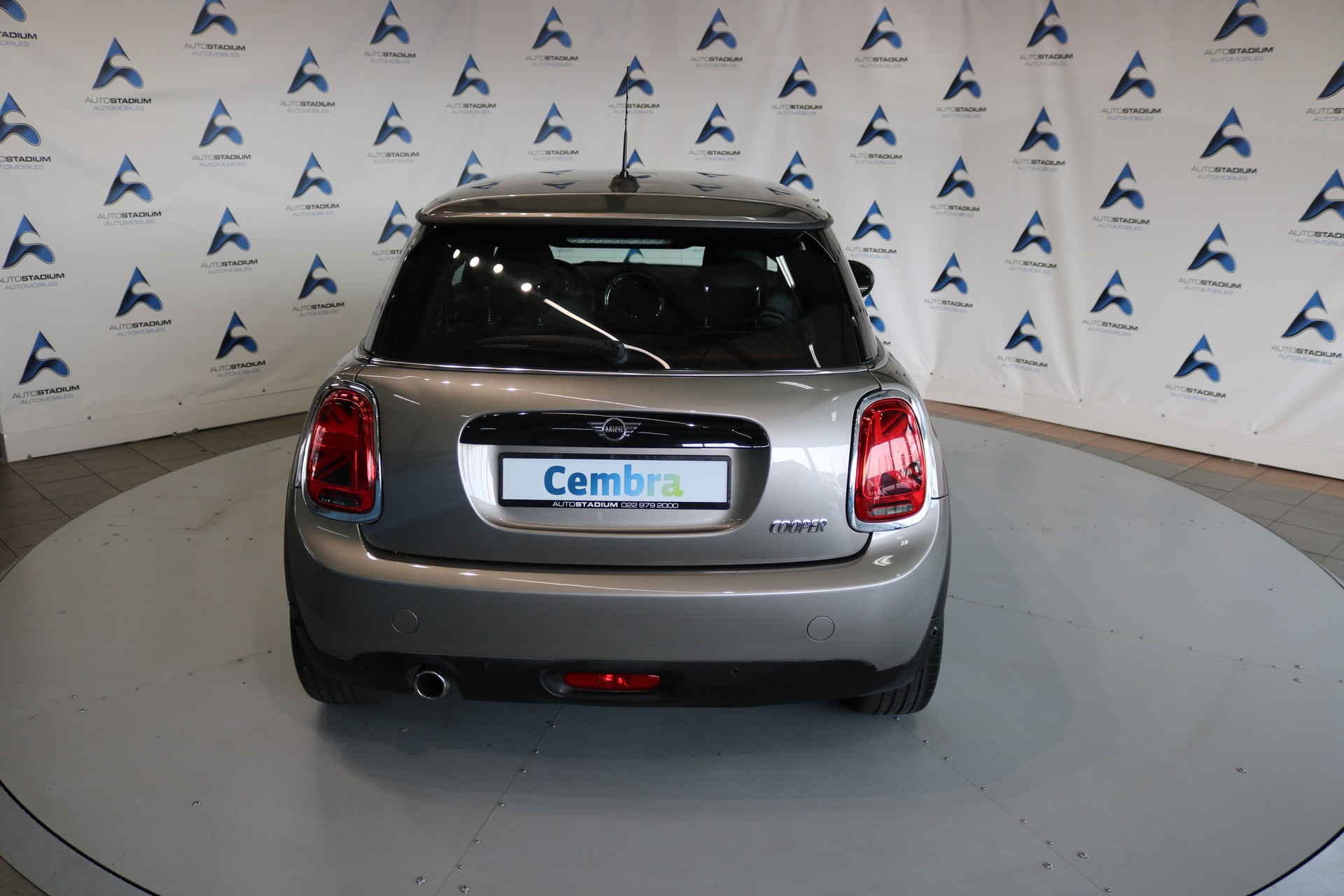 MINI Cooper Steptronic DKG-image-25