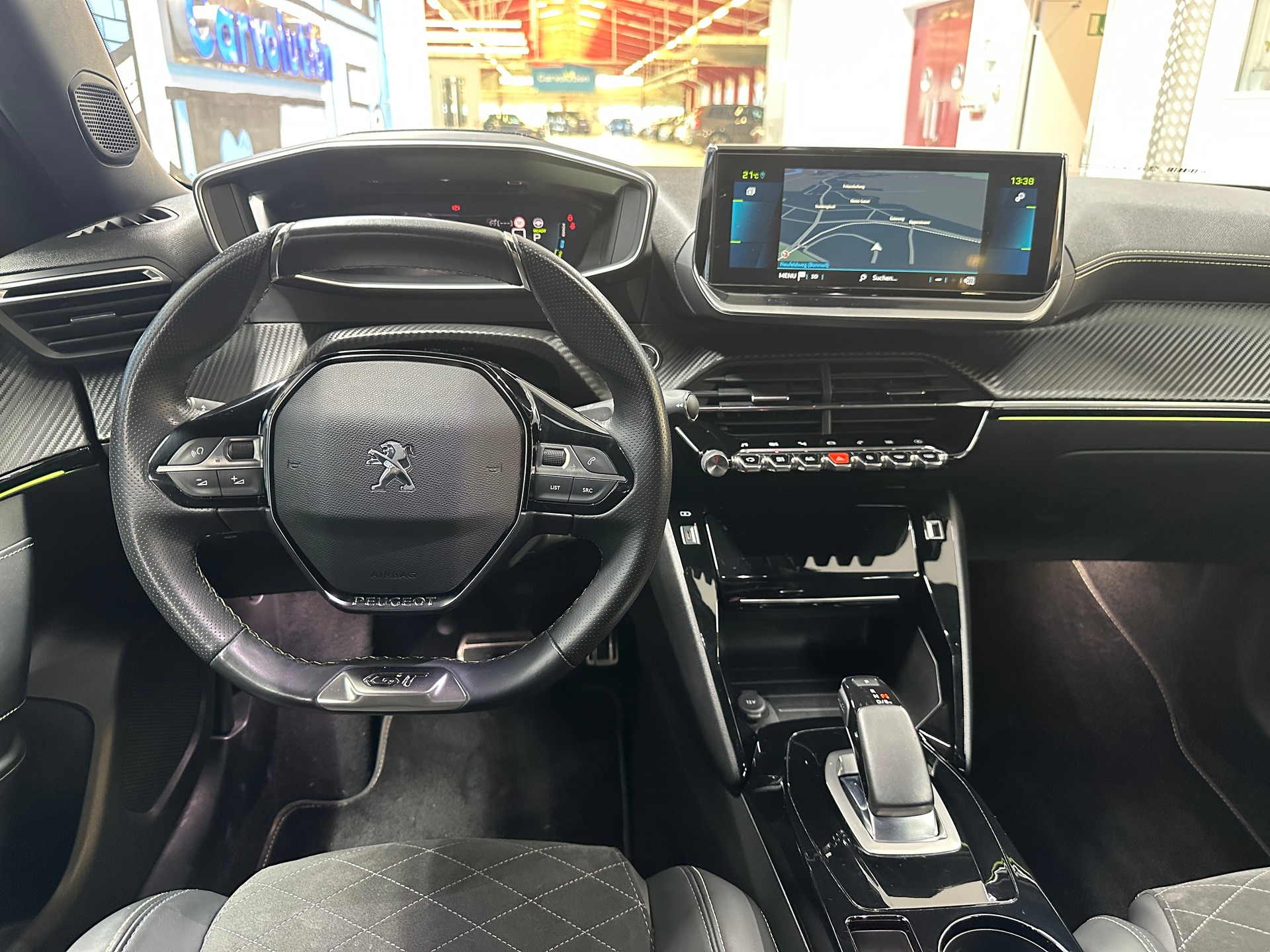 PEUGEOT 2008 e GT Pack-image-9