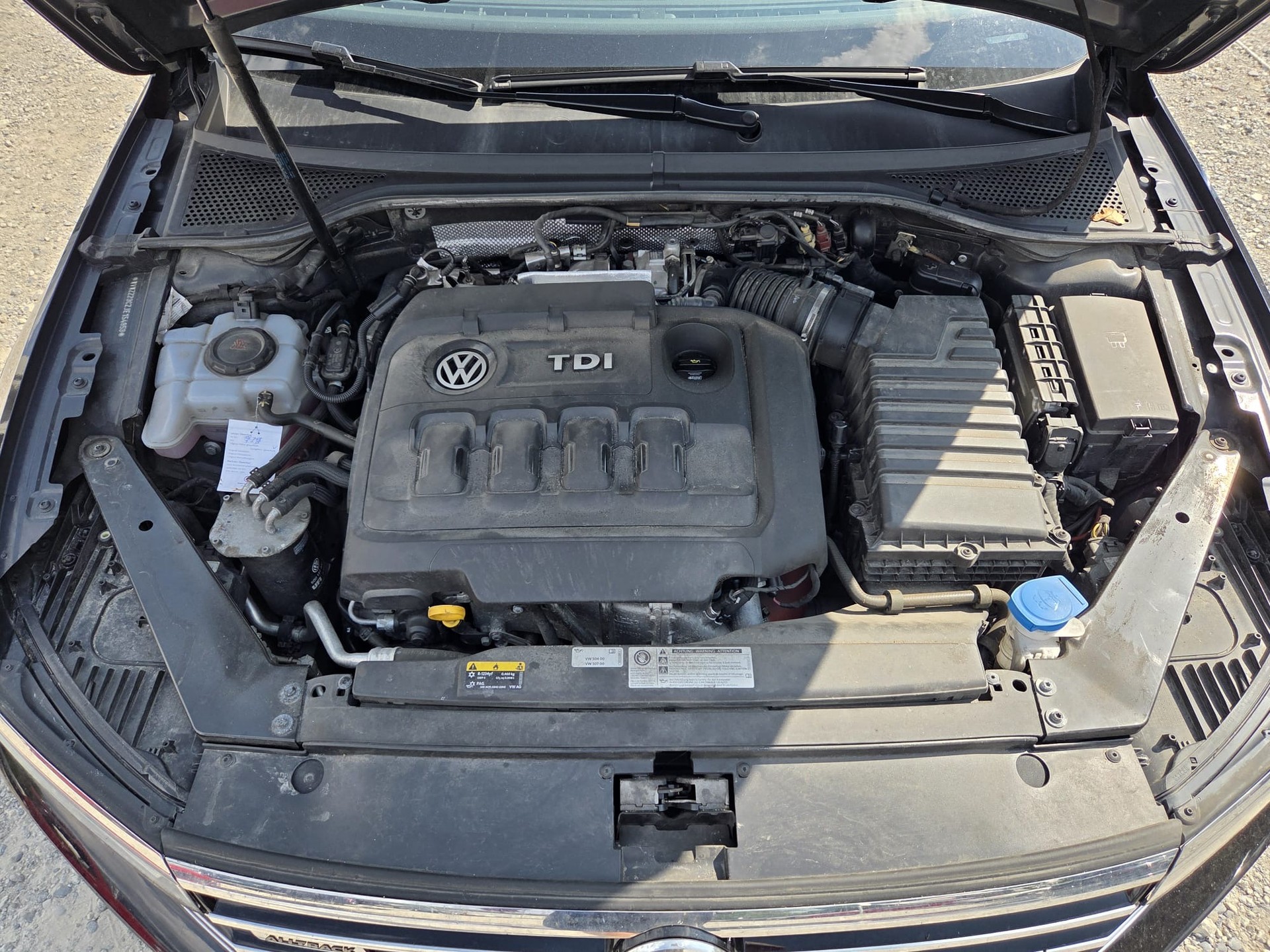VW Passat Alltrack 2.0 TDI BMT 4Motion DSG-image-13