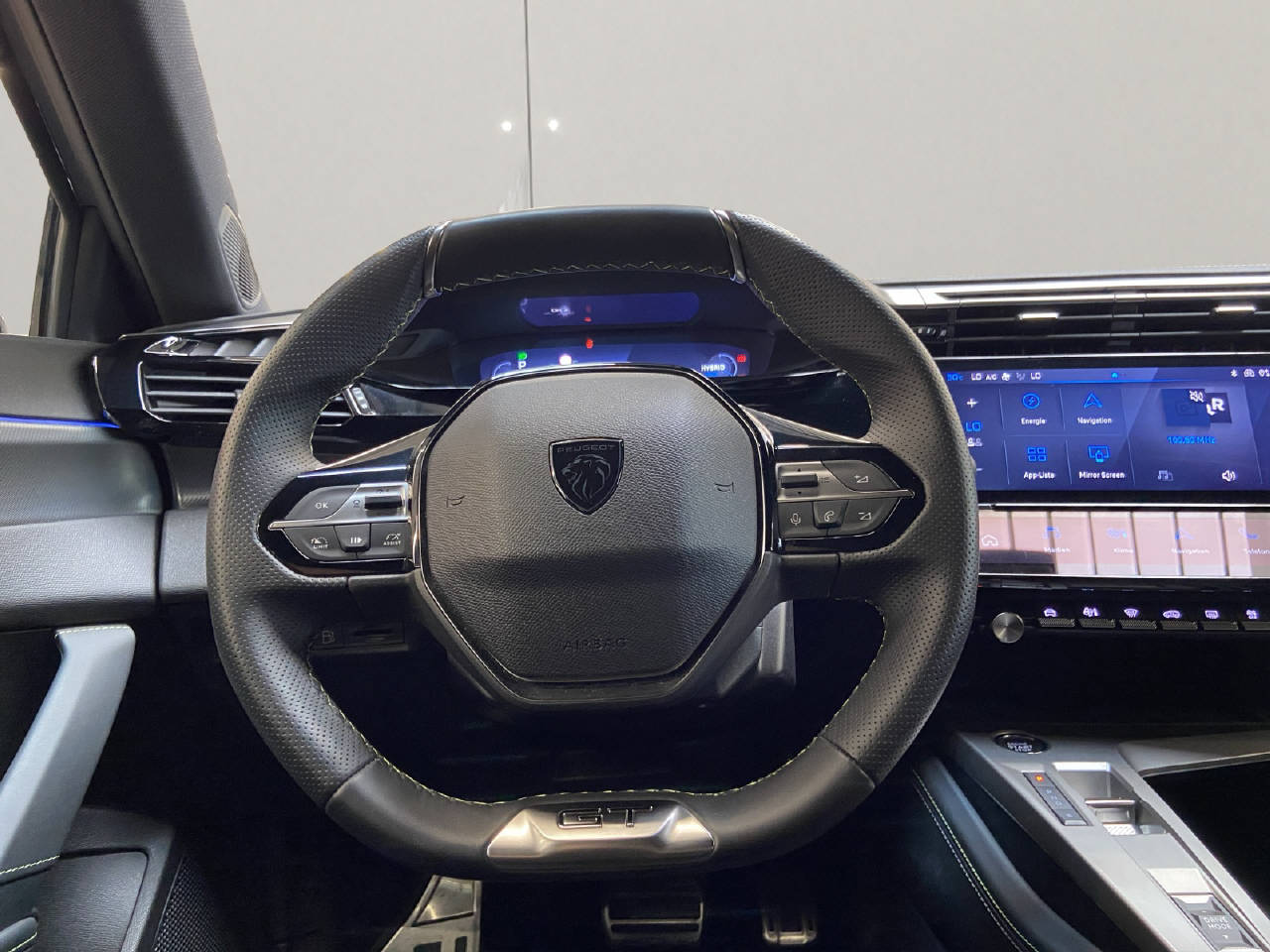 PEUGEOT 308 SW 1.6 PHEV 180 GT-image-7