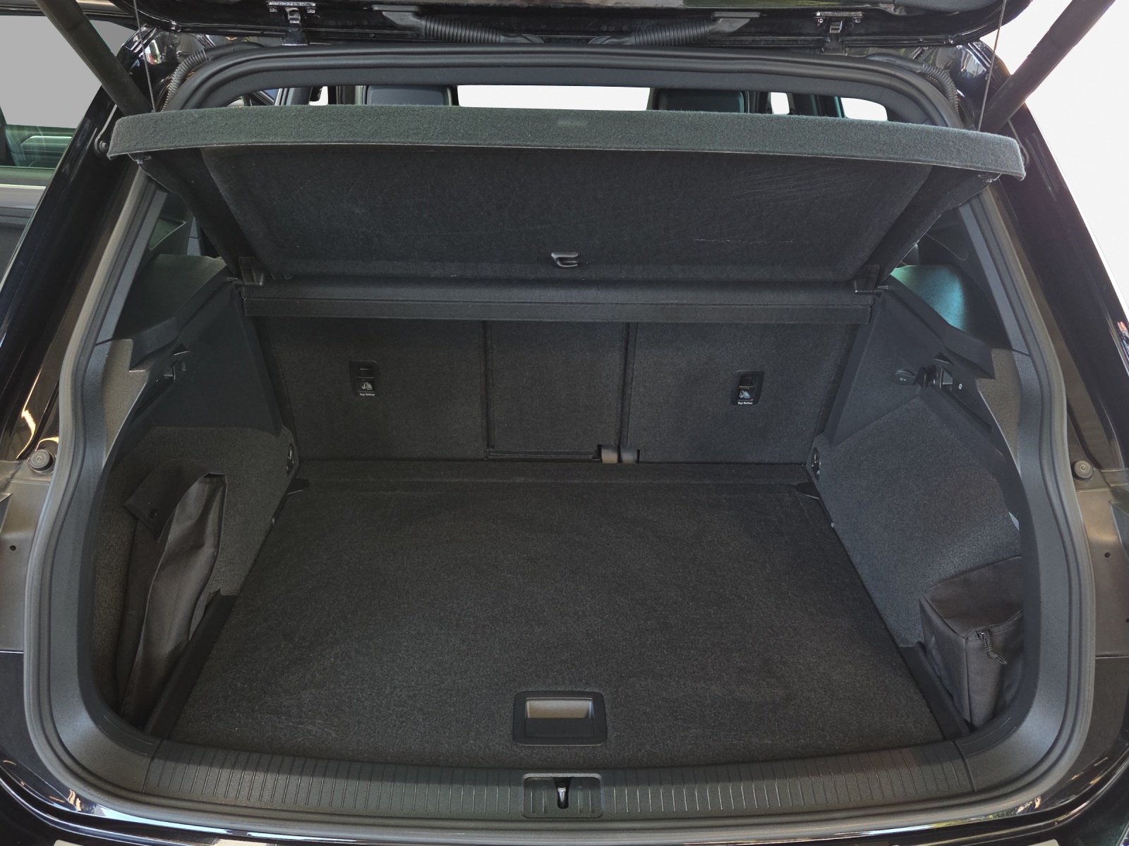 VW Tiguan 2.0 TDI SCR Highline 4Motion DSG-image-12