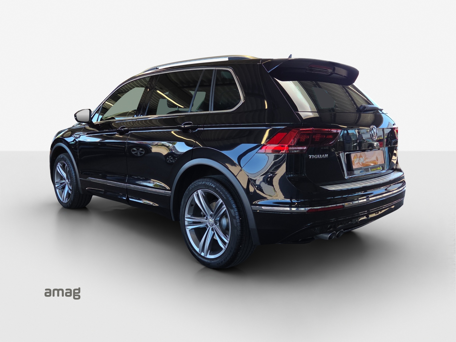 VW Tiguan 2.0 TDI SCR Highline 4Motion DSG-image-2