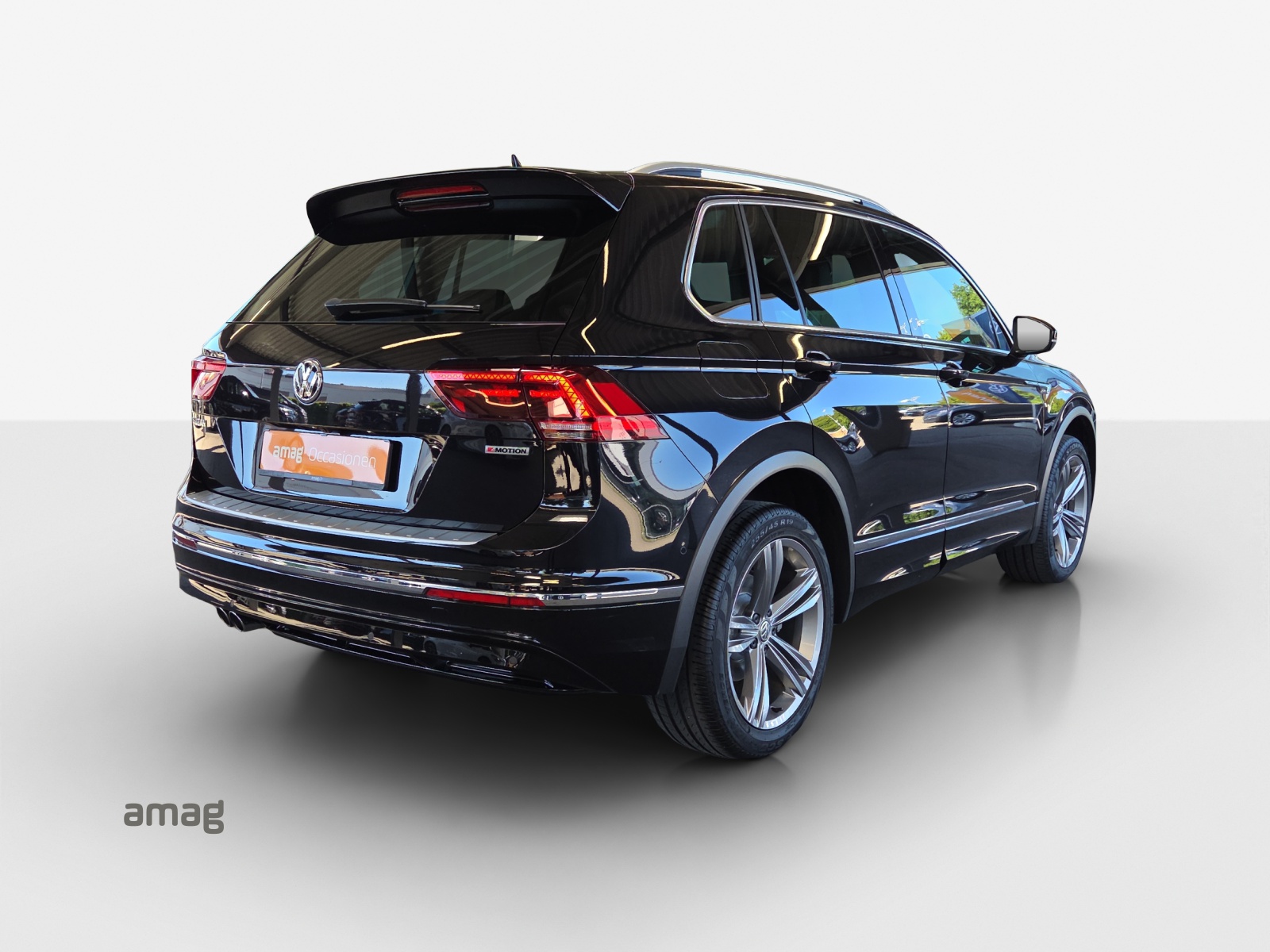 VW Tiguan 2.0 TDI SCR Highline 4Motion DSG-image-4